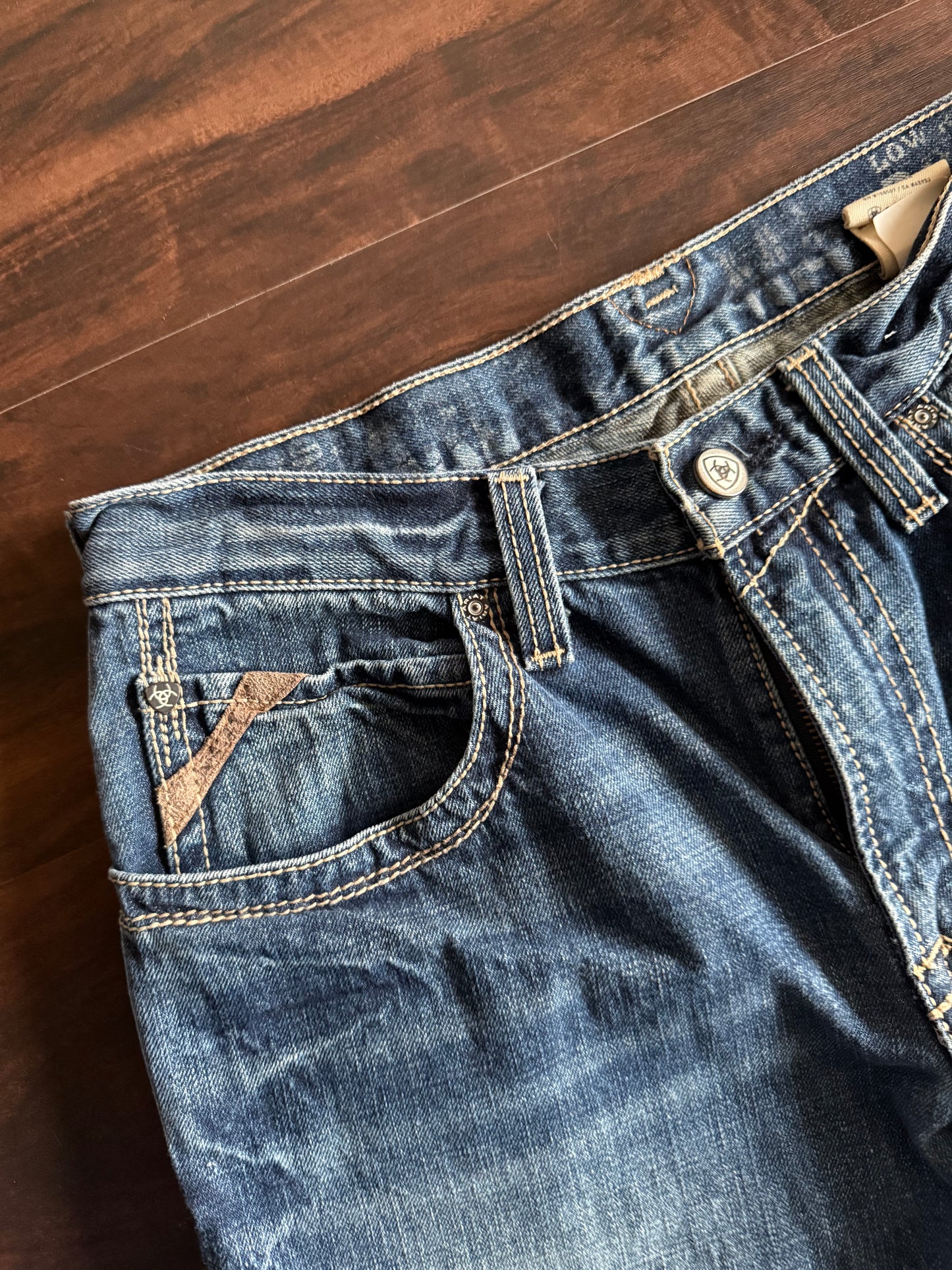 Vintage Ariat Light Wash Embroidered Denim Jeans- 32x33
