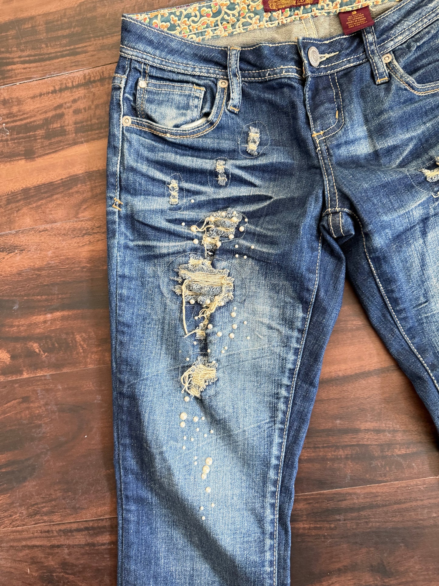 Vintage ZD Distressed Pearl Embellished Denim Jeans- 28x32