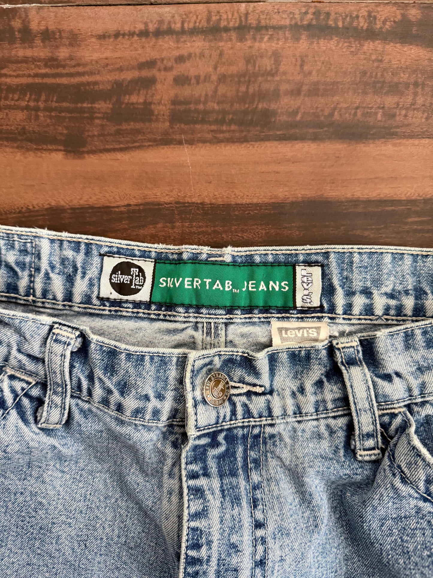 Vintage Levi’s SilverTab Baggy Carpenter Light Wash Denim Jeans- 32x31