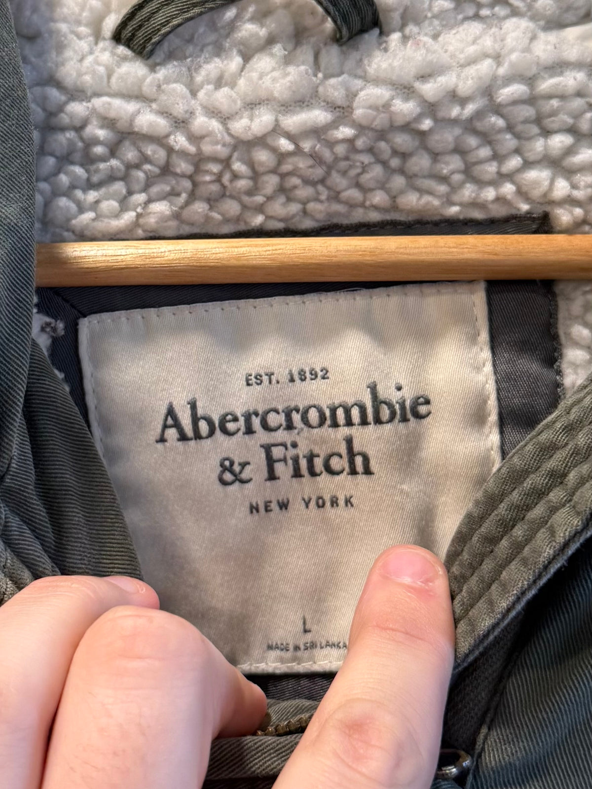Vintage Abercrombie & Fitch Green Women’s Sherpa Lined Hooded Jacket- L