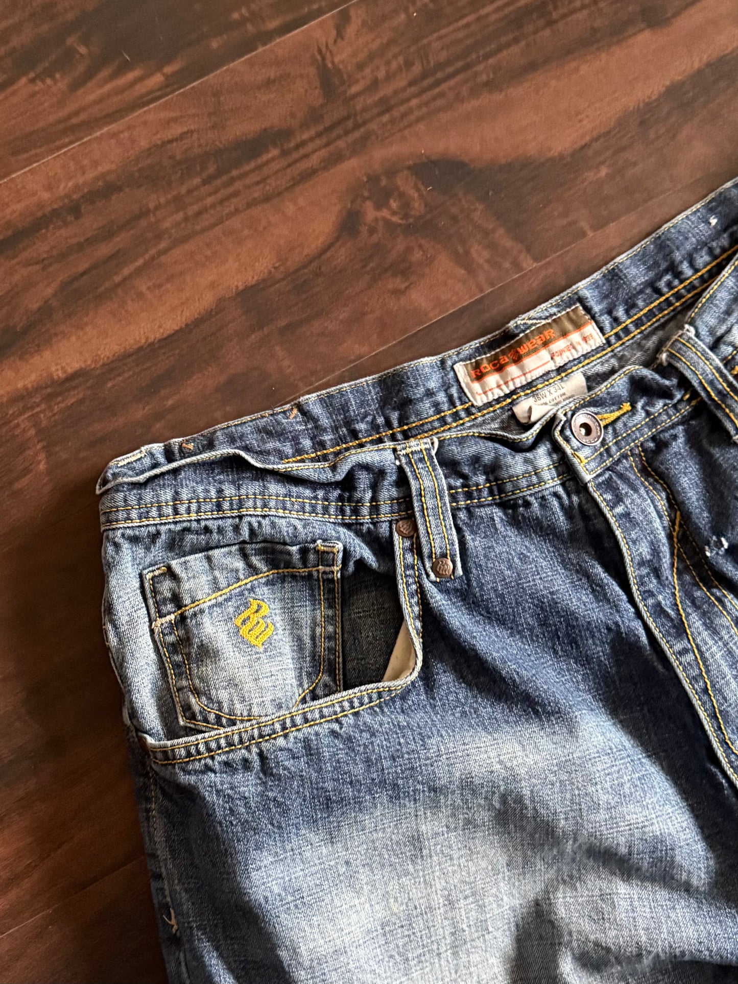 Vintage Y2K Rocawear Embroidered Streetwear Denim Jeans- 36x34