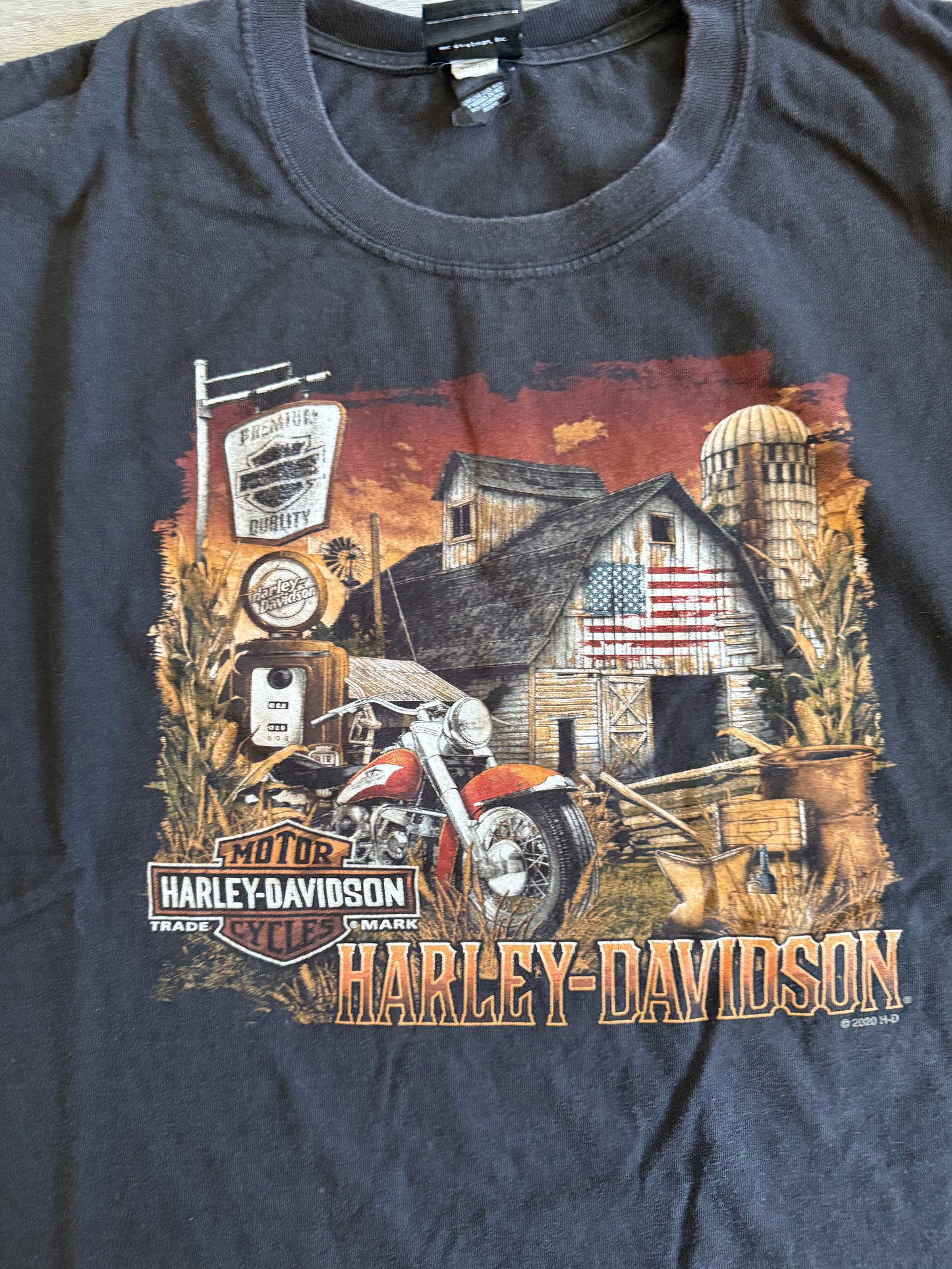 Harley Davidson Motorcycles American Barn Black T-Shirt- XL