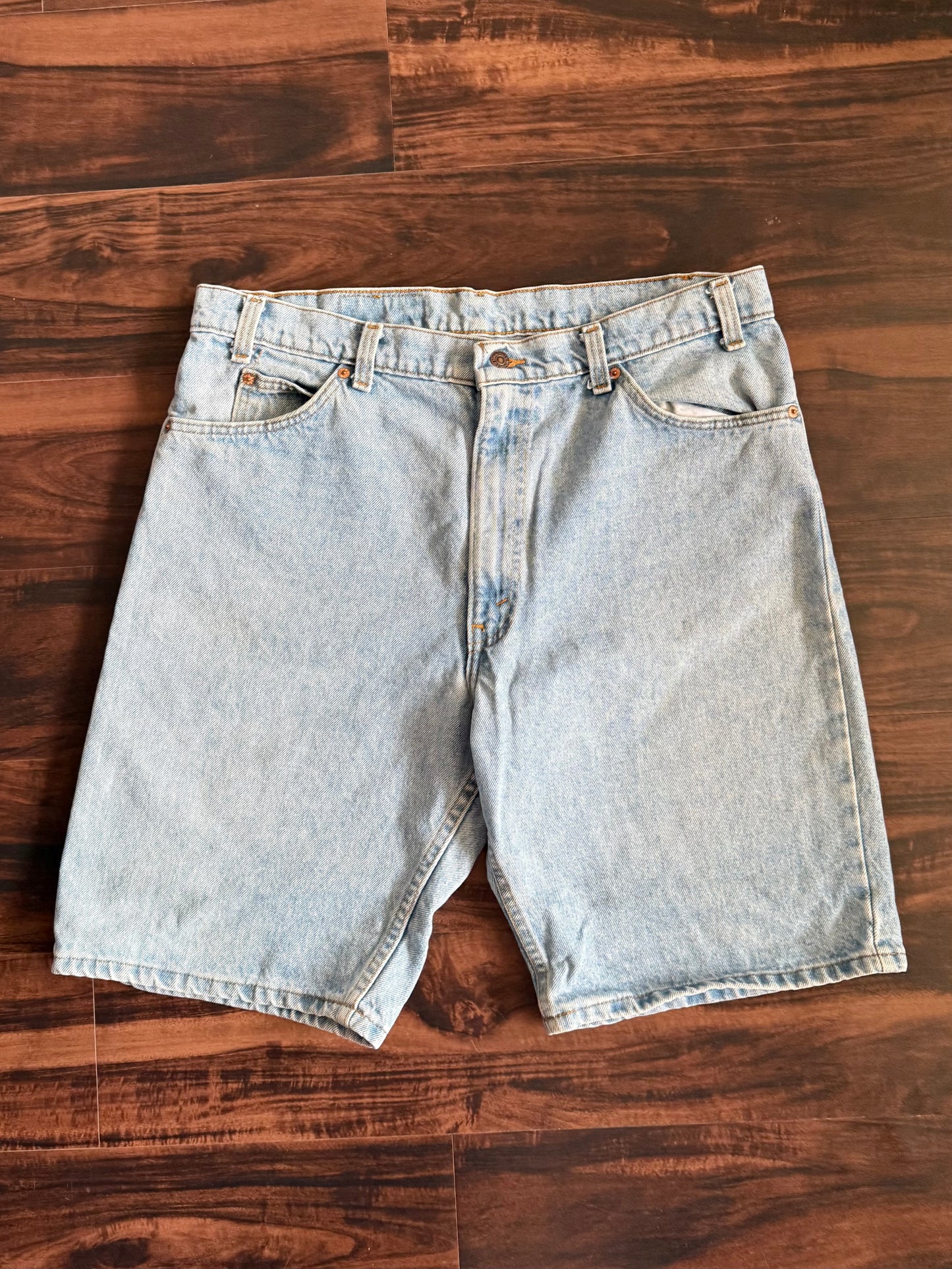 Vintage Levi’s Orange Tab Light Wash Denim Jean Shorts- 36