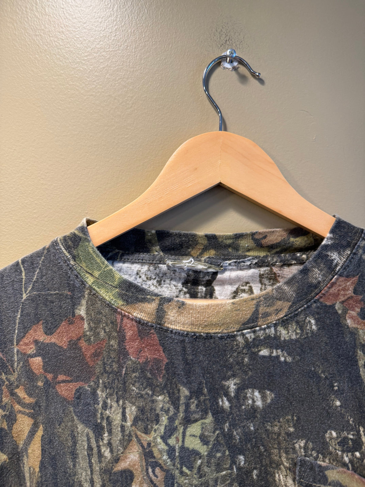 Vintage Mossy Oak Long-Sleeve Pocket T-Shirt- L