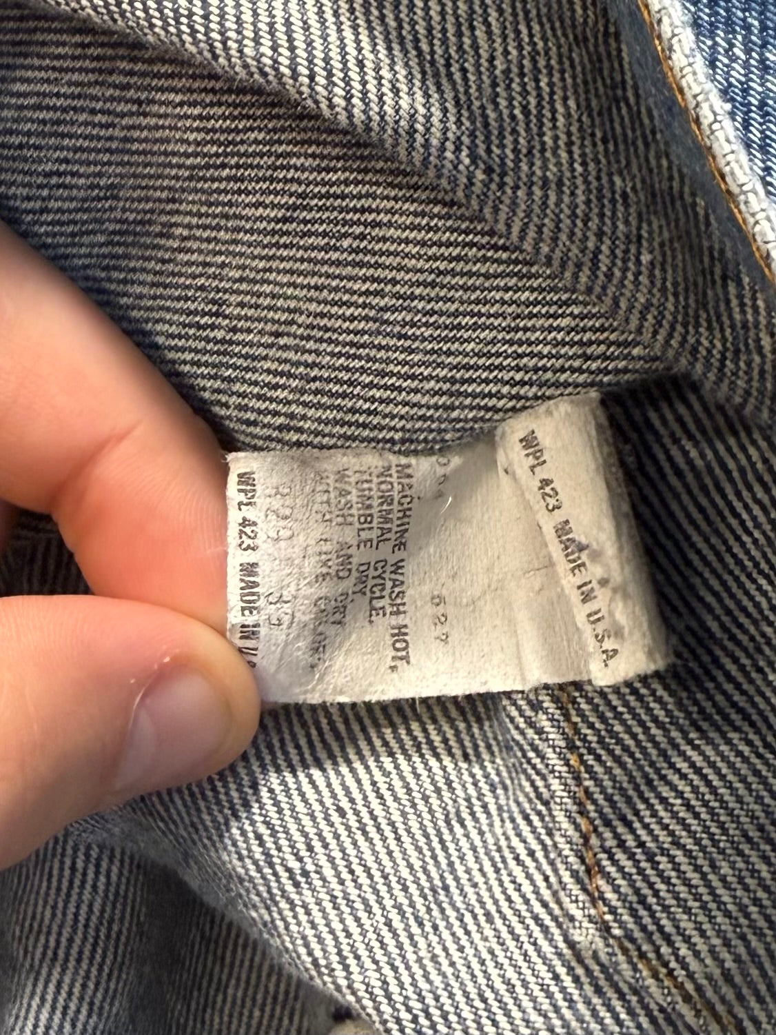Vintage Levi’s Trucker Style Denim Jacket- S/M