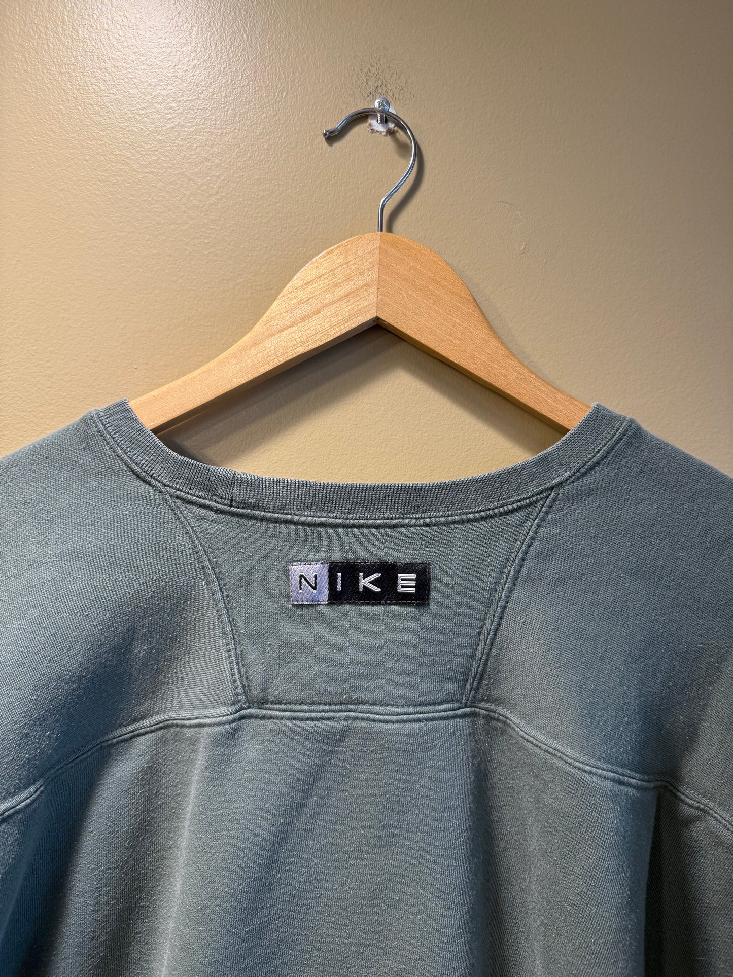 Vintage Nike Pistachio Sage Green Boxy Cropped Fit Crewneck Sweatshirt- L/XL