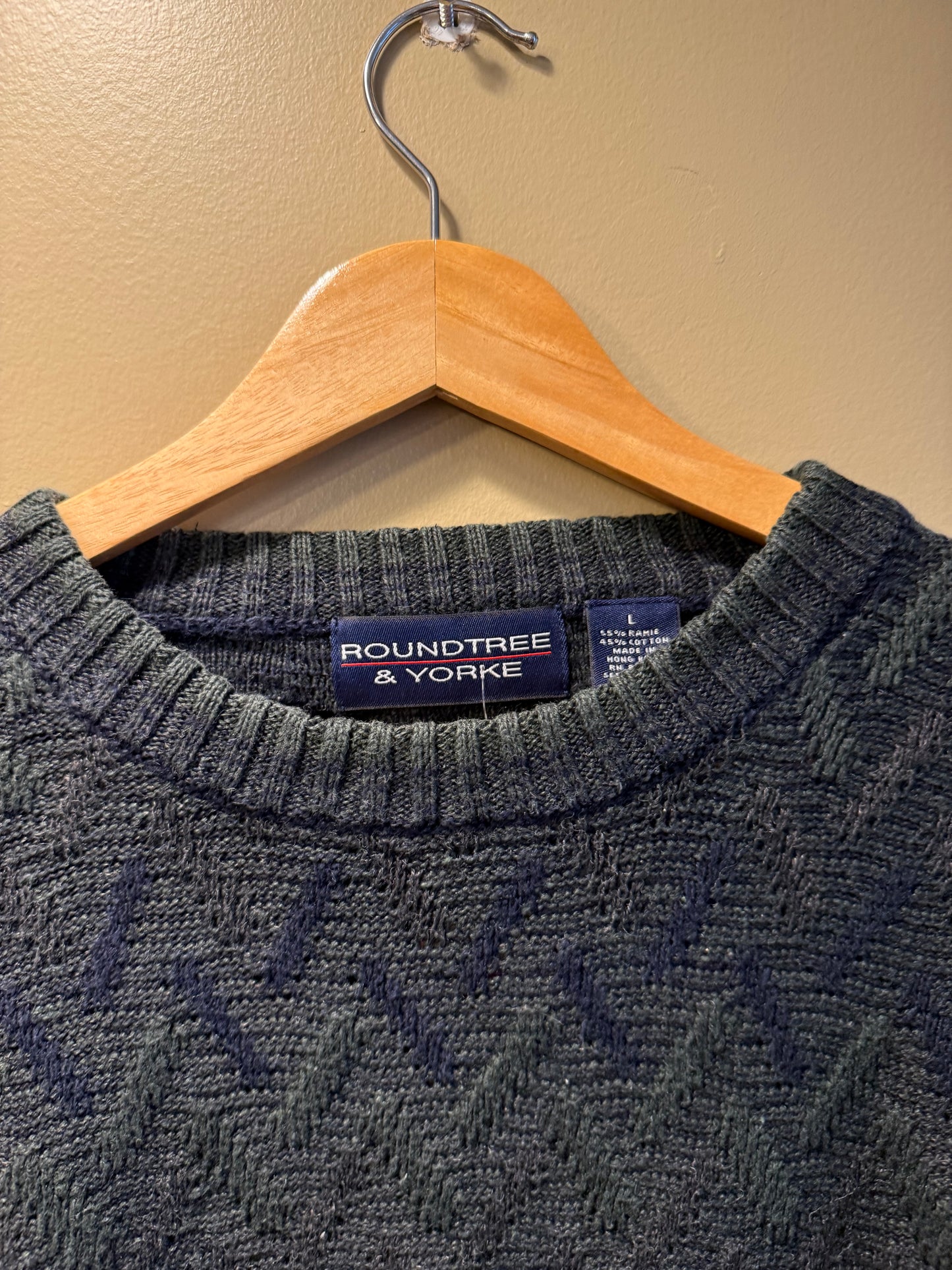 Vintage Roundtree & Yourke Green Patterned Sweater- L