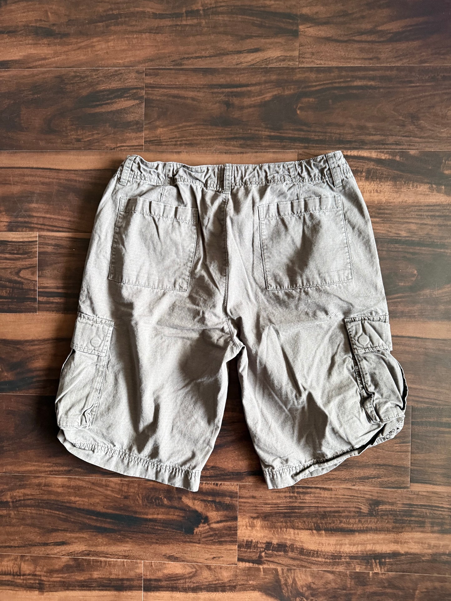 Vintage Gap Dark Gray Drawstring Cargo Shorts- 34