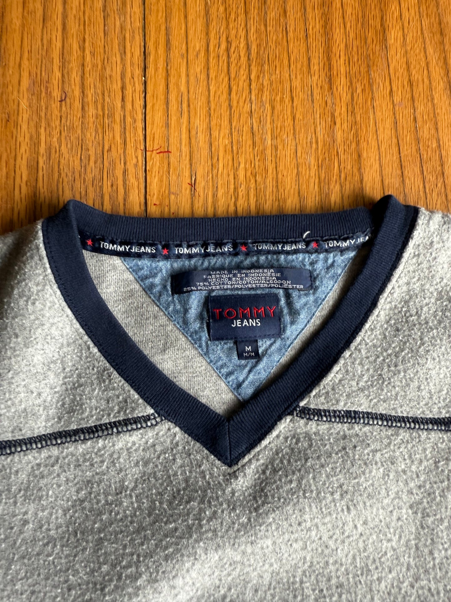 Vintage Tommy Hilfiger Fleece Crewneck Sweatshirt- L