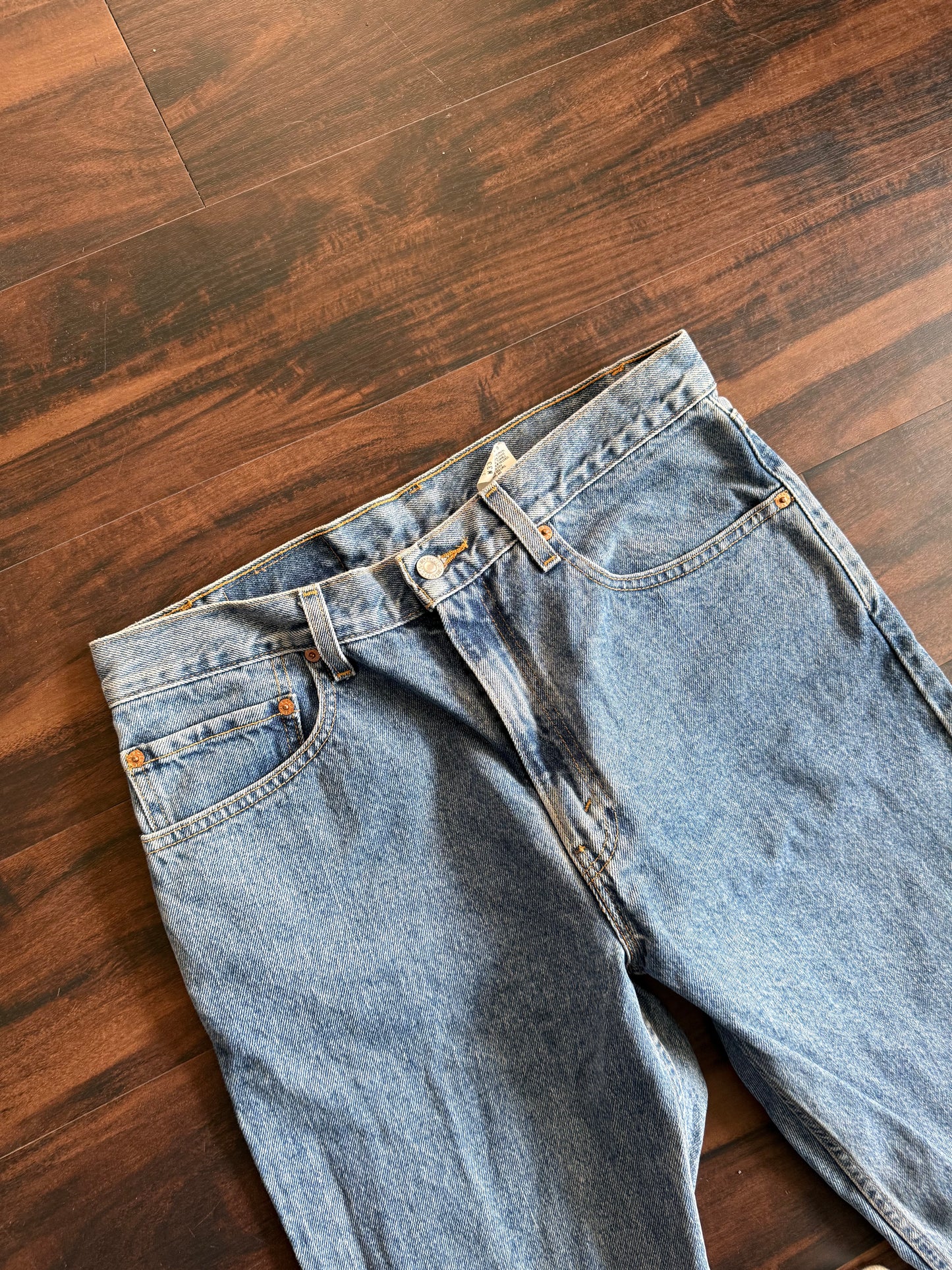 Vintage Levi’s 505 Denim Jeans- 32x36