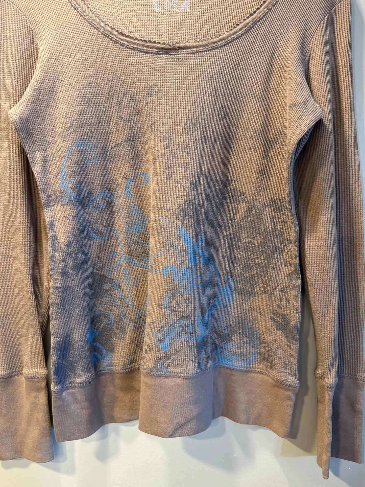 Vintage Y2K Women’s Brown Butterfly Thermal Shirt- M