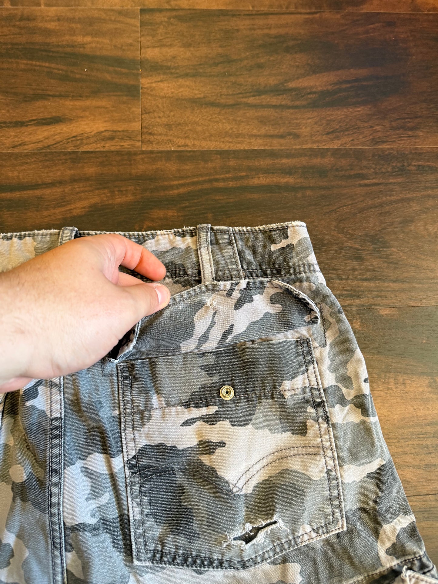 Vintage Levi’s Military Camouflage Cargo Shorts- 32