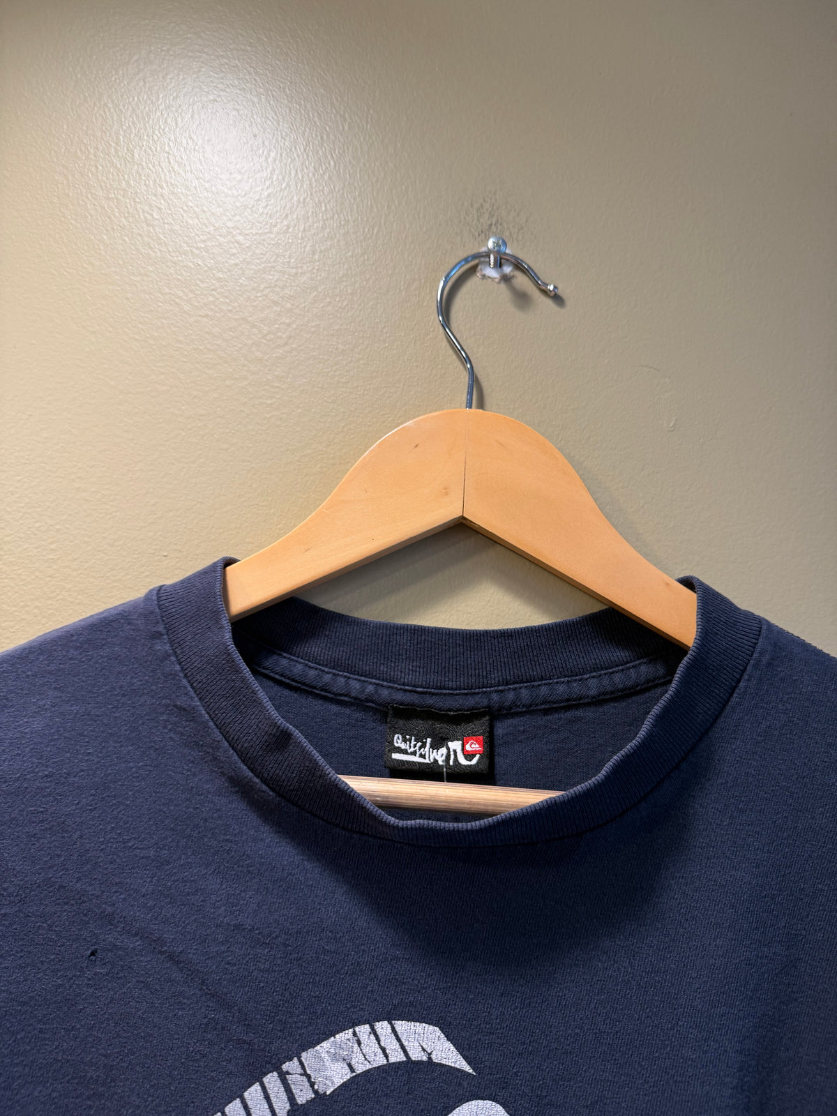 Vintage Quiksilver Navy Blue Shadow Print T-Shirt- M