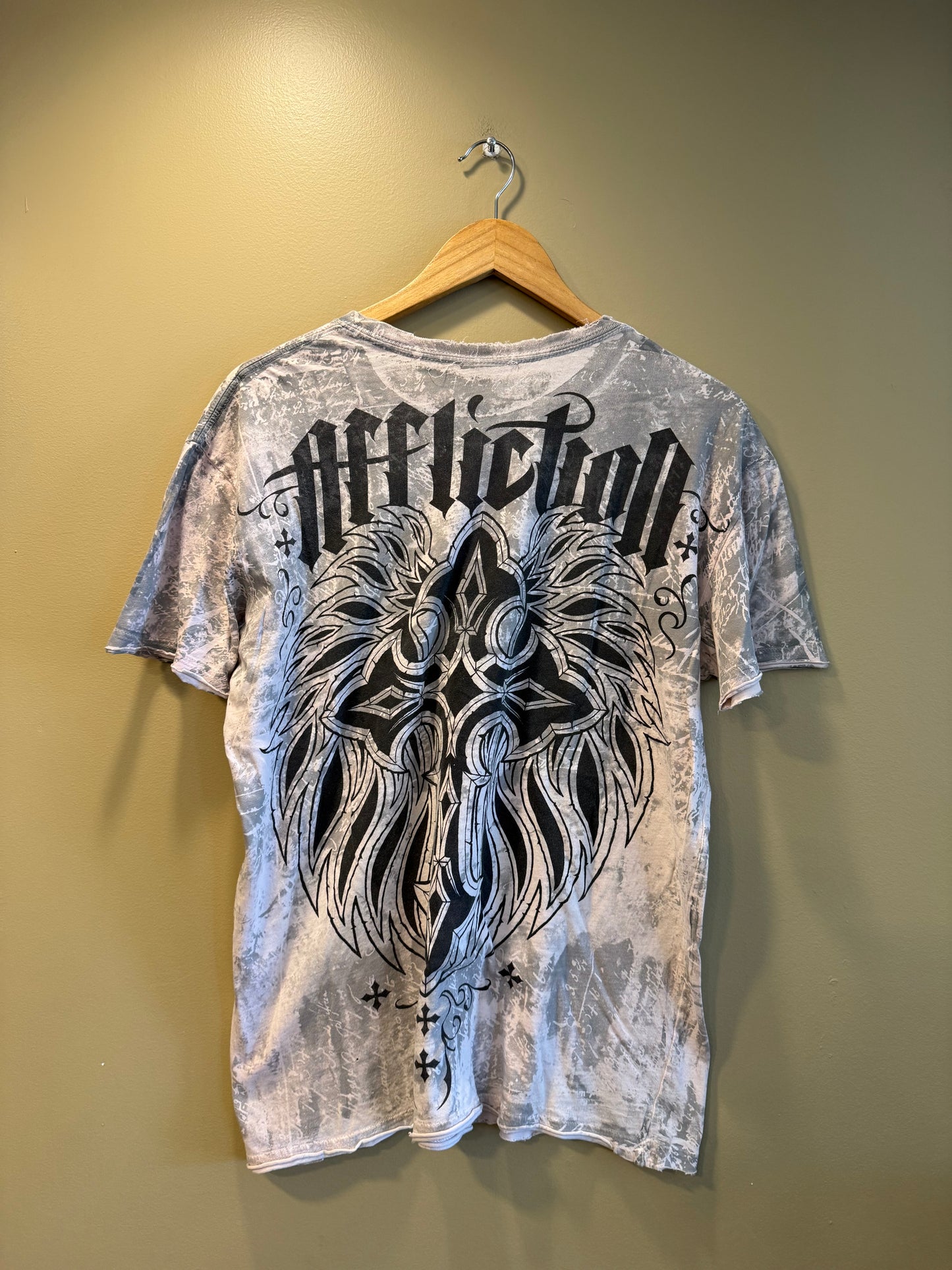 Vintage Y2K Affliction White Cross T-Shirt- L