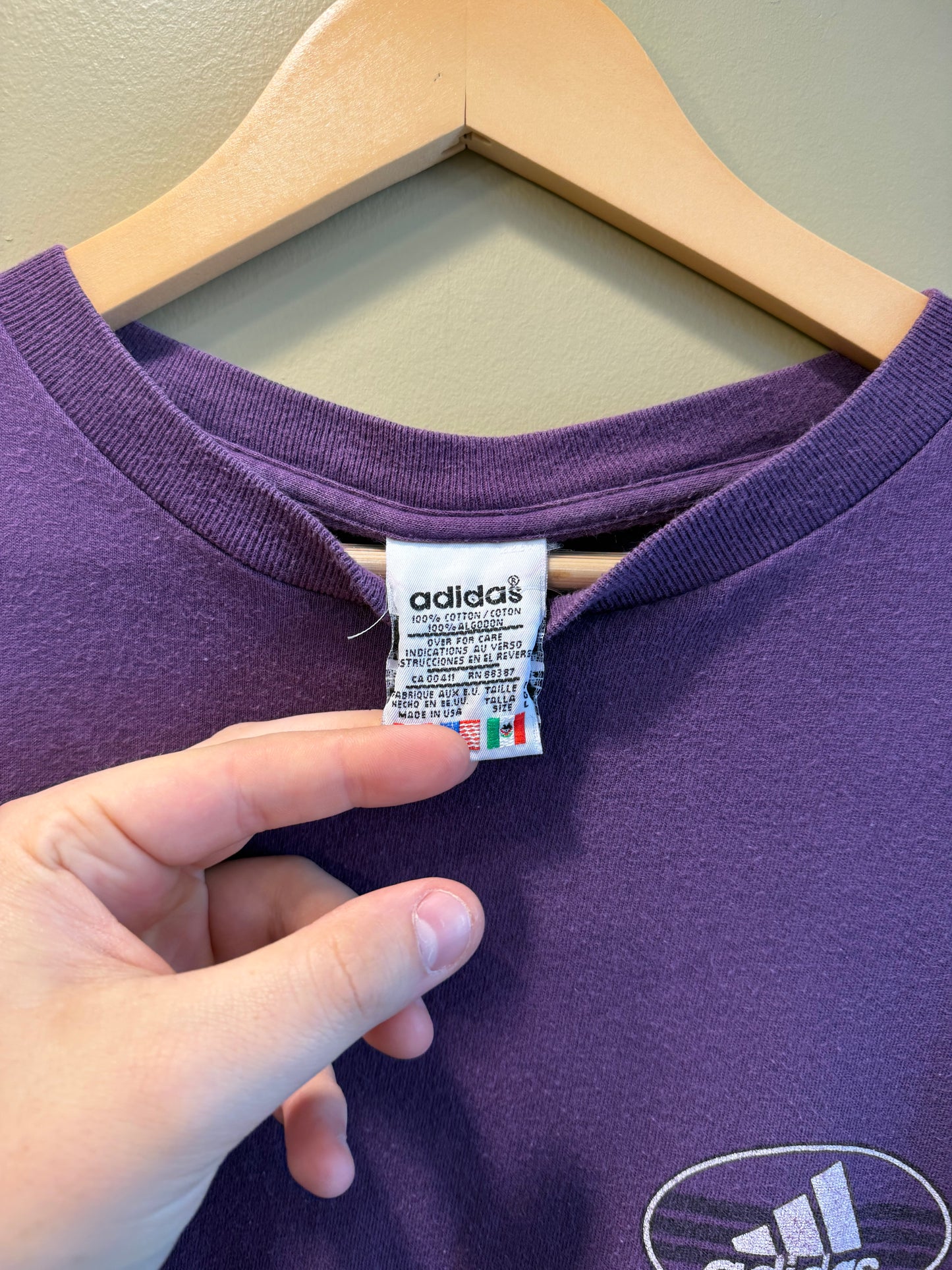 Vintage Adidas Purple T-Shirt- L/XL
