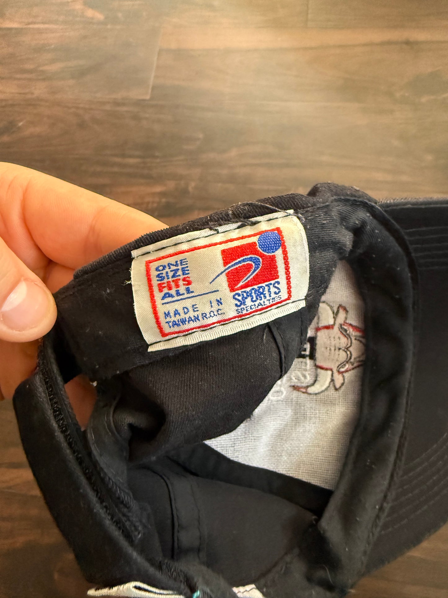 Vintage Sports Specialties Chicago Bulls Strap-Back Hat