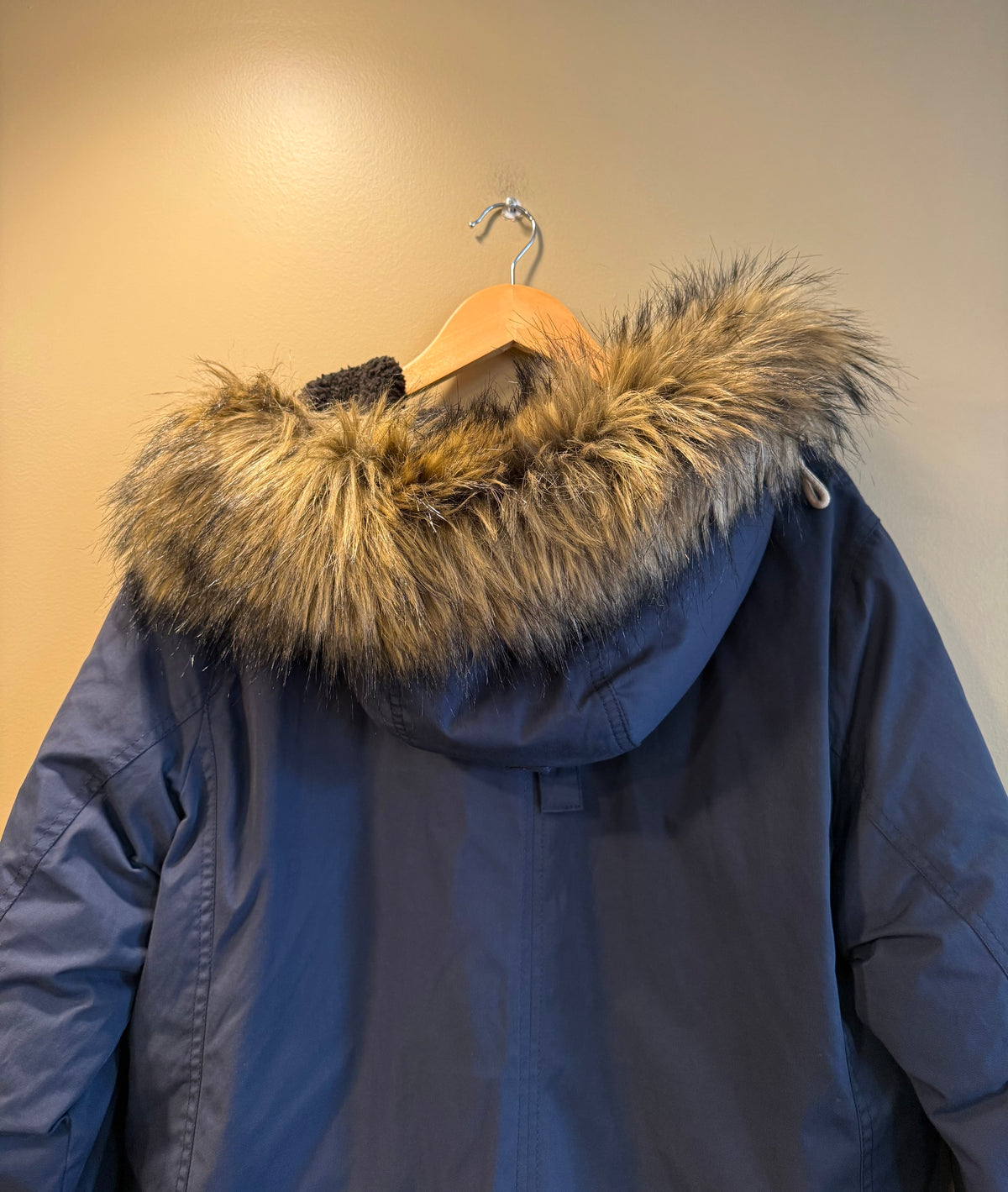 Vintage Abercrombie & Fitch Navy Blue Fur Hooded Jacket- S