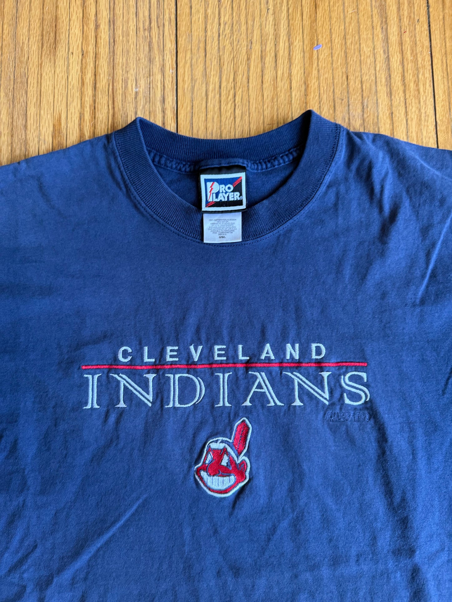 Vintage Pro Player Cleveland Indians MLB T-Shirt- L