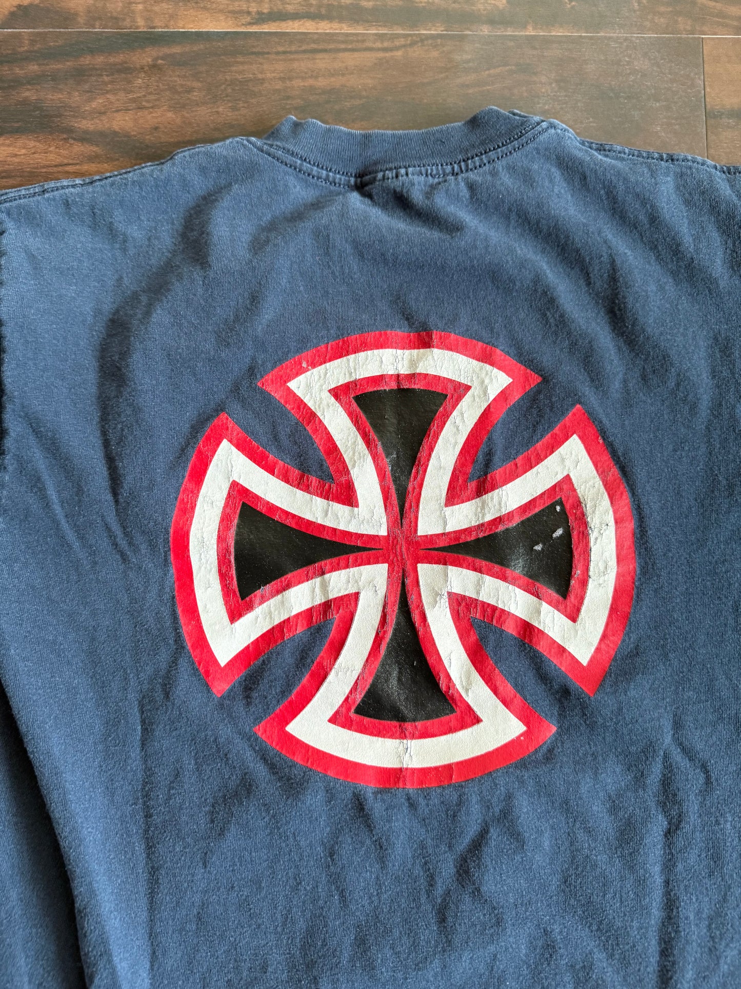 Vintage Independent Trucks Skateboarding T-Shirt- L/XL