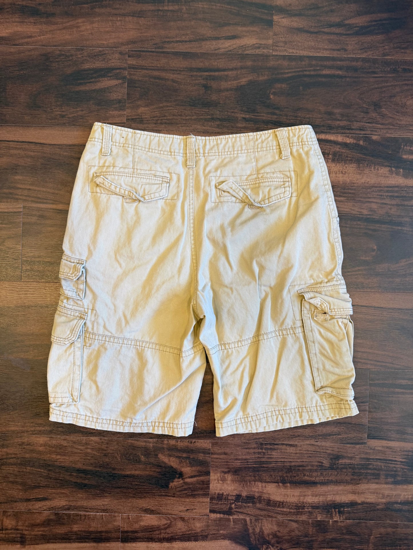 Vintage Plugg Tan Cargo Shorts- 34