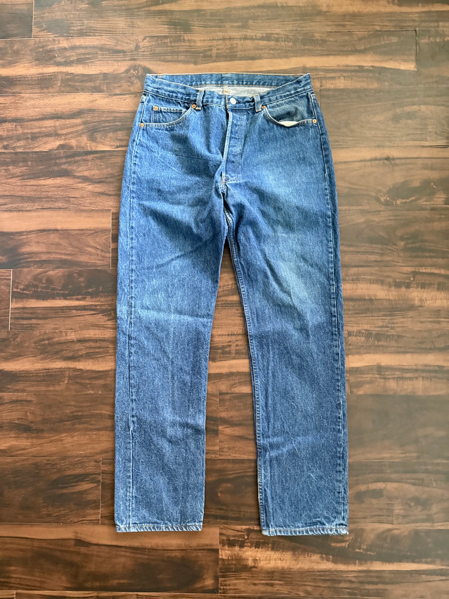 Vintage Levi’s Straight Fit Denim Jeans- 34x33