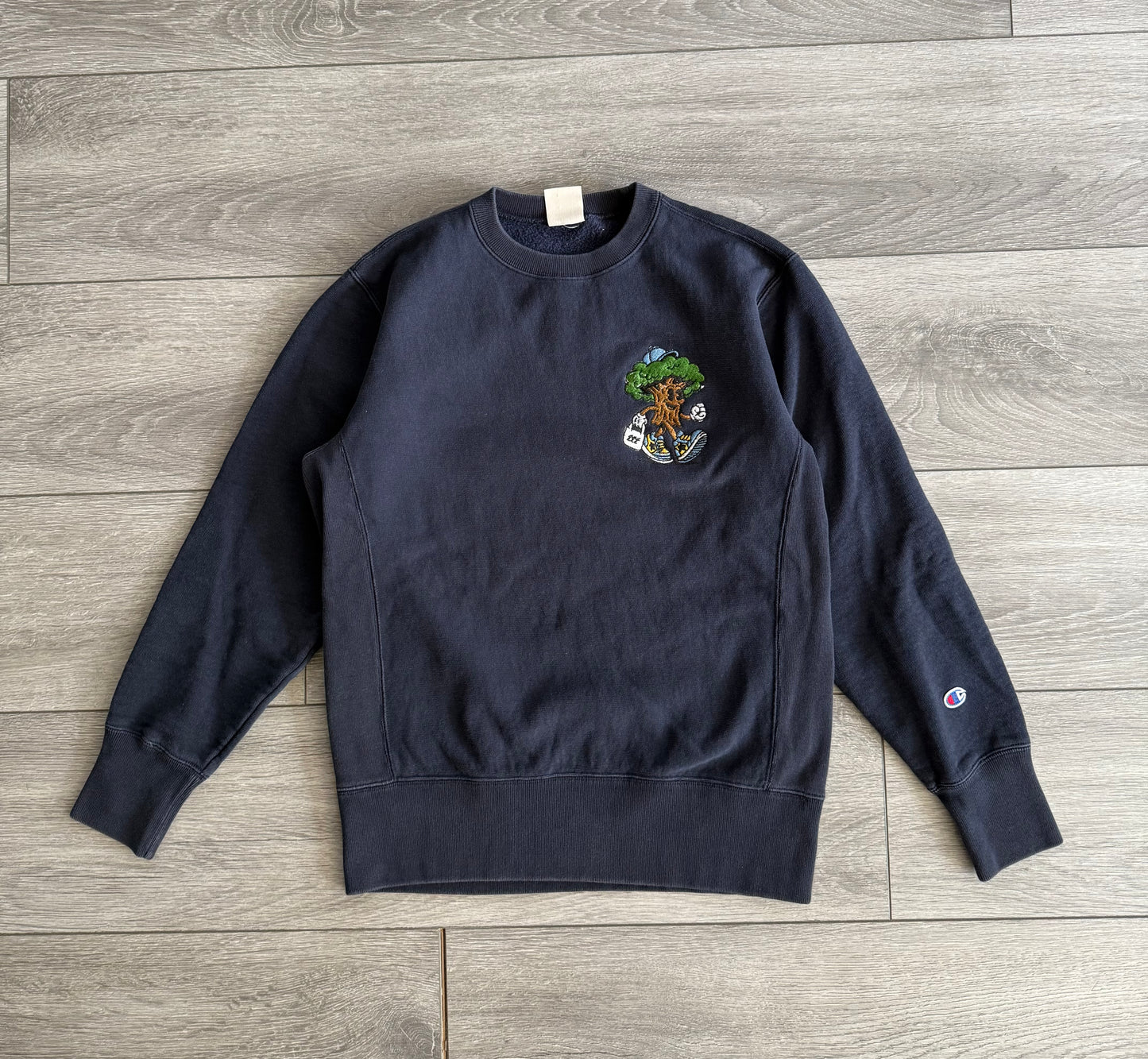 The Thrifting Tree Embroidered Champion Reverse Weave Navy Blue Crewneck Sweatshirt- S