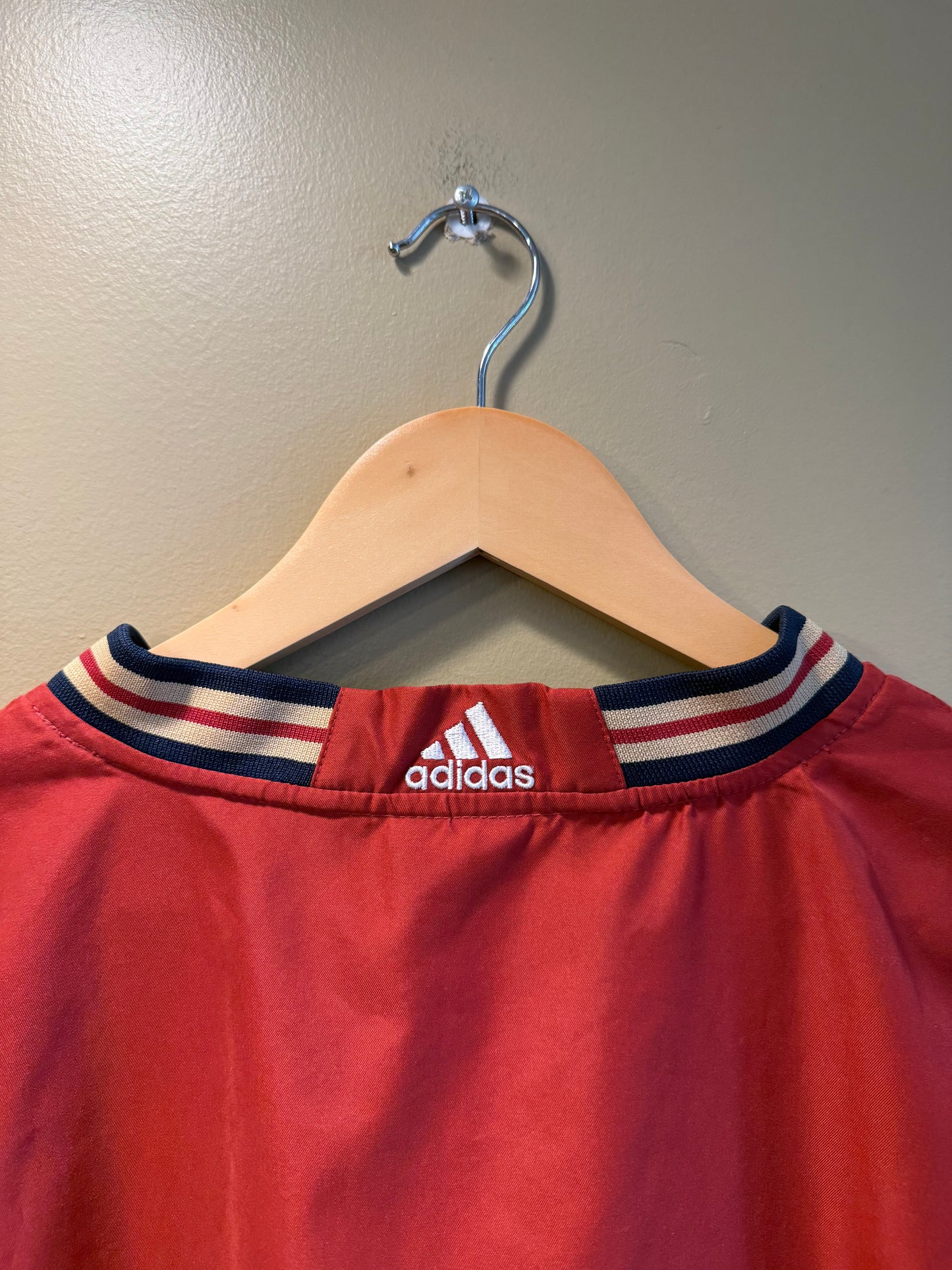 Vintage Adidas Cleveland Cavaliers NBA Red Crewneck Windbreaker- XL