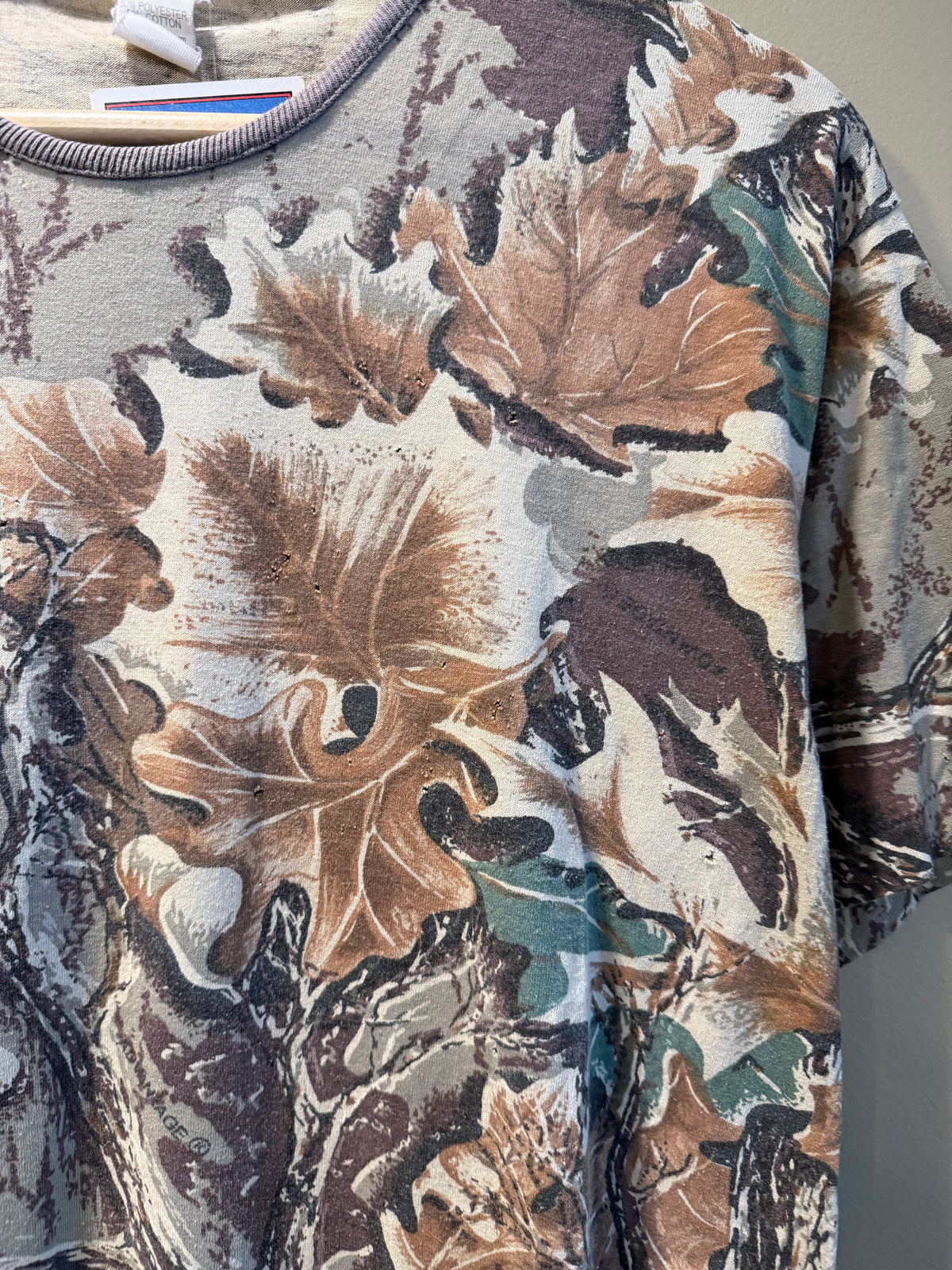 Vintage RealTree Advantage Camo T-Shirt- M
