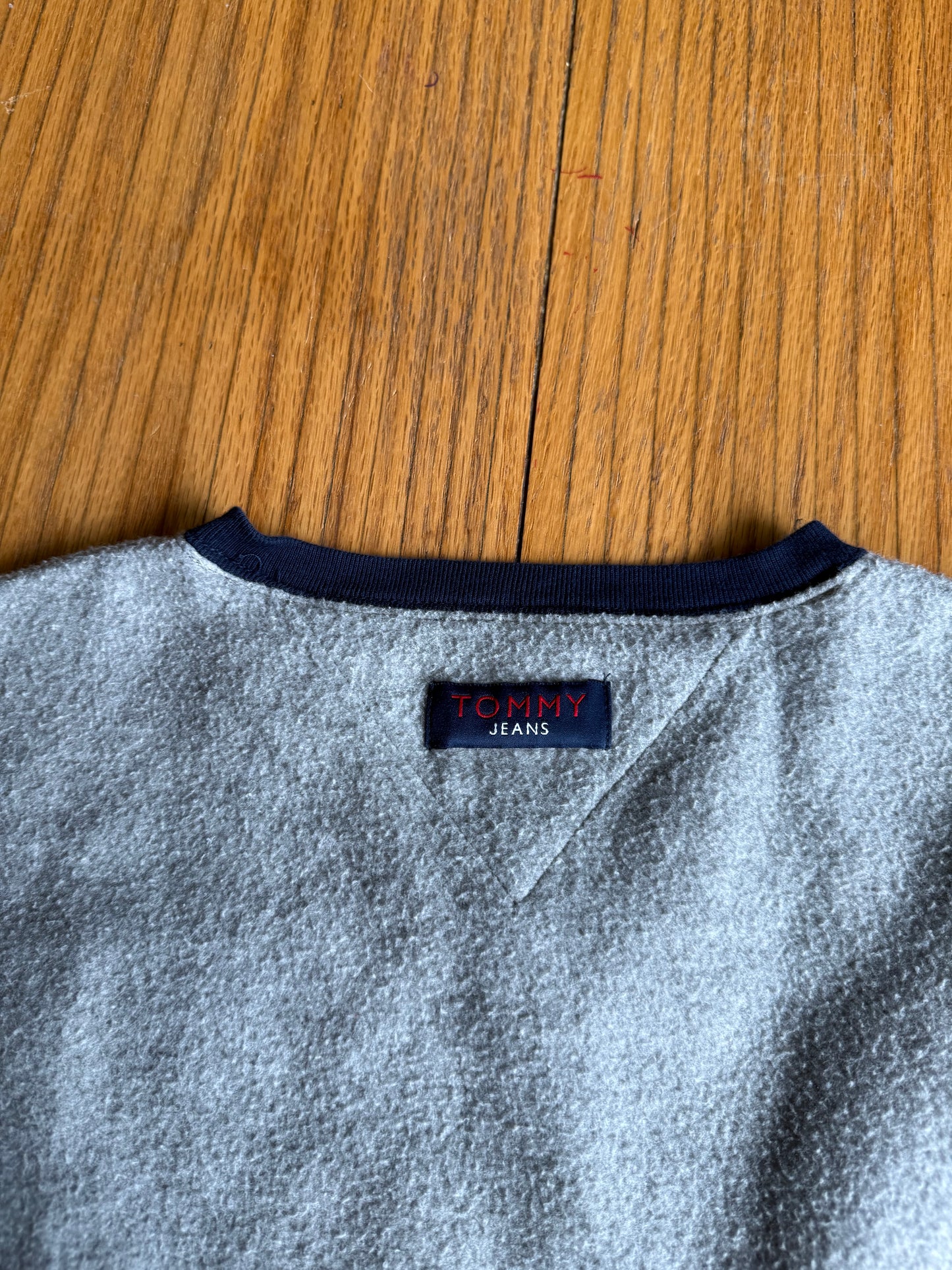 Vintage Tommy Hilfiger Fleece Crewneck Sweatshirt- L