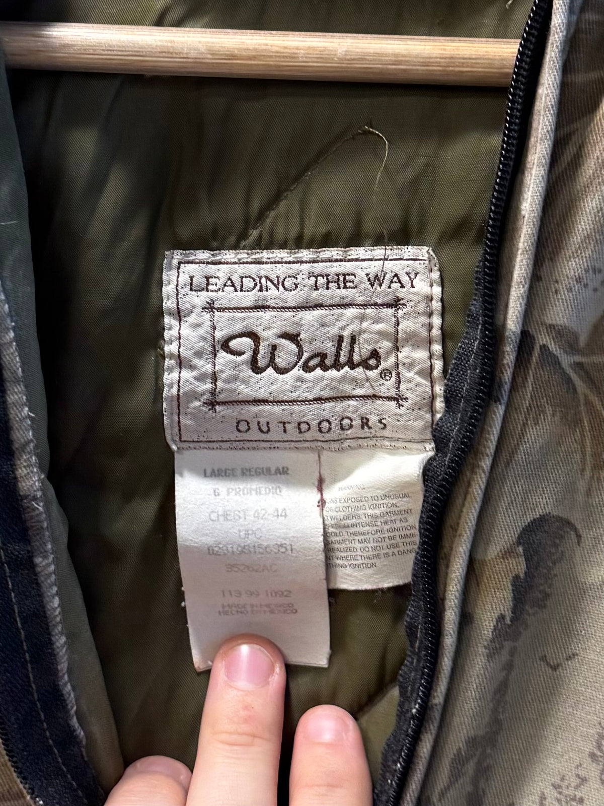 Vintage Walls Outdoors Tree Camo Heavyweight Work Jacket- L