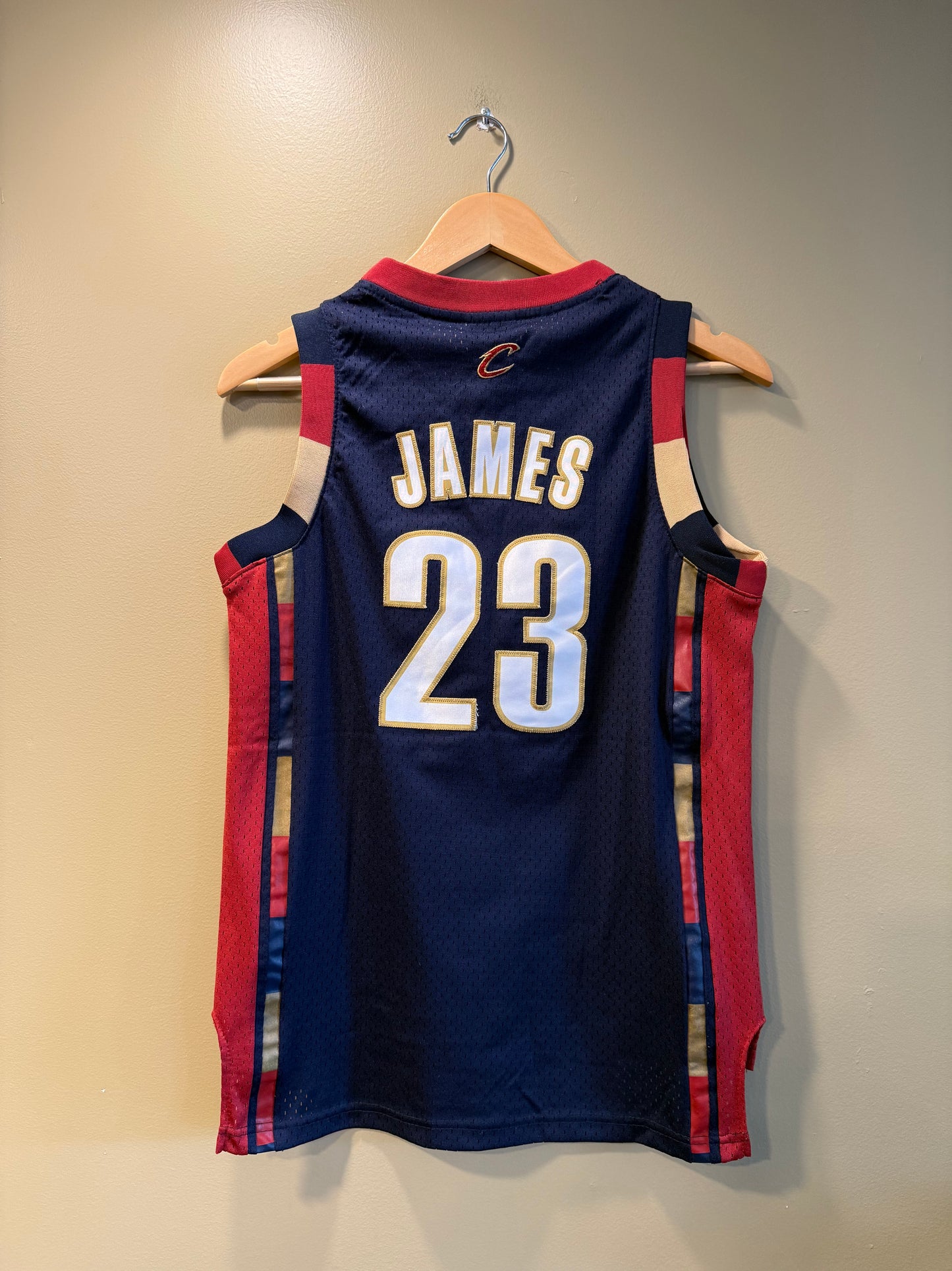 Vintage LeBron James Cleveland Cavaliers Navy Blue NBA Jersey- S