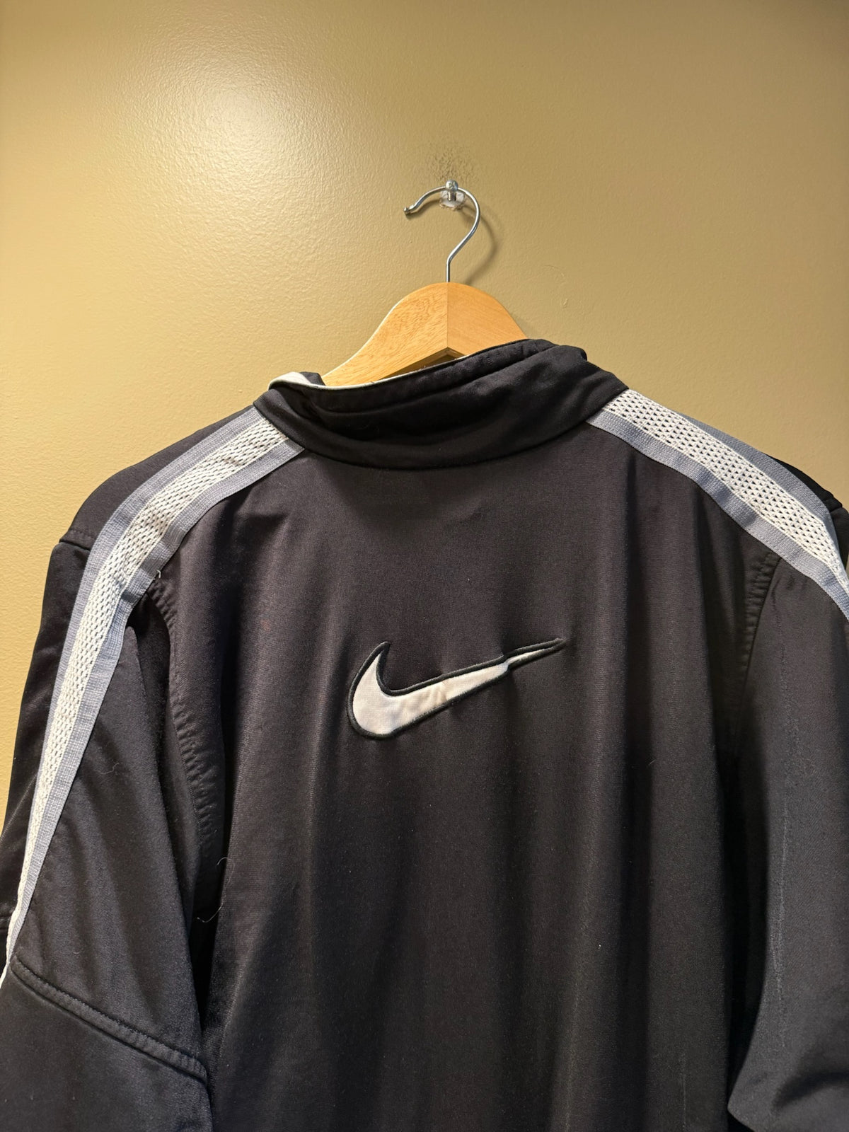 Vintage Nike Black Athletic Logo Zip Jacket - M