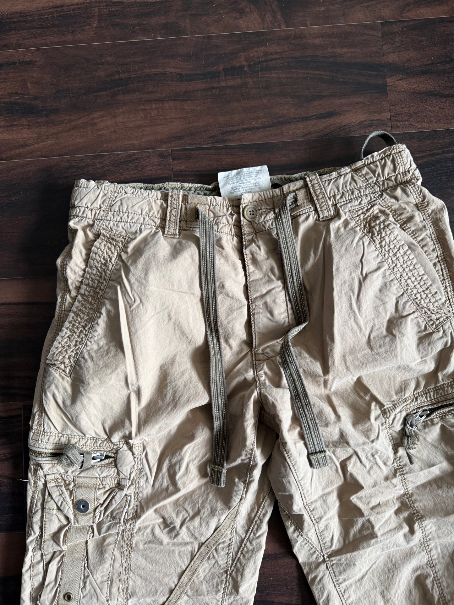 Vintage Y2K Gap Parachute Nylon Cargo Pants- 32x32