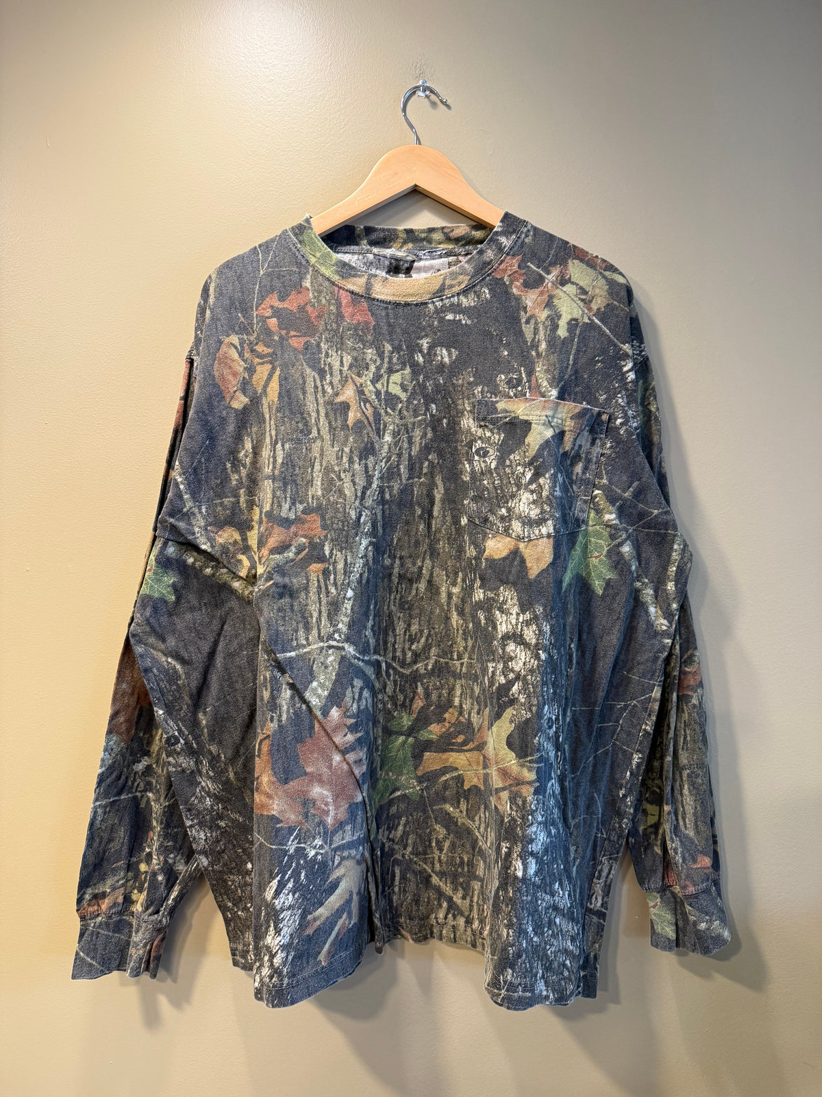 Vintage Mossy Oak Long-Sleeve Pocket T-Shirt- L