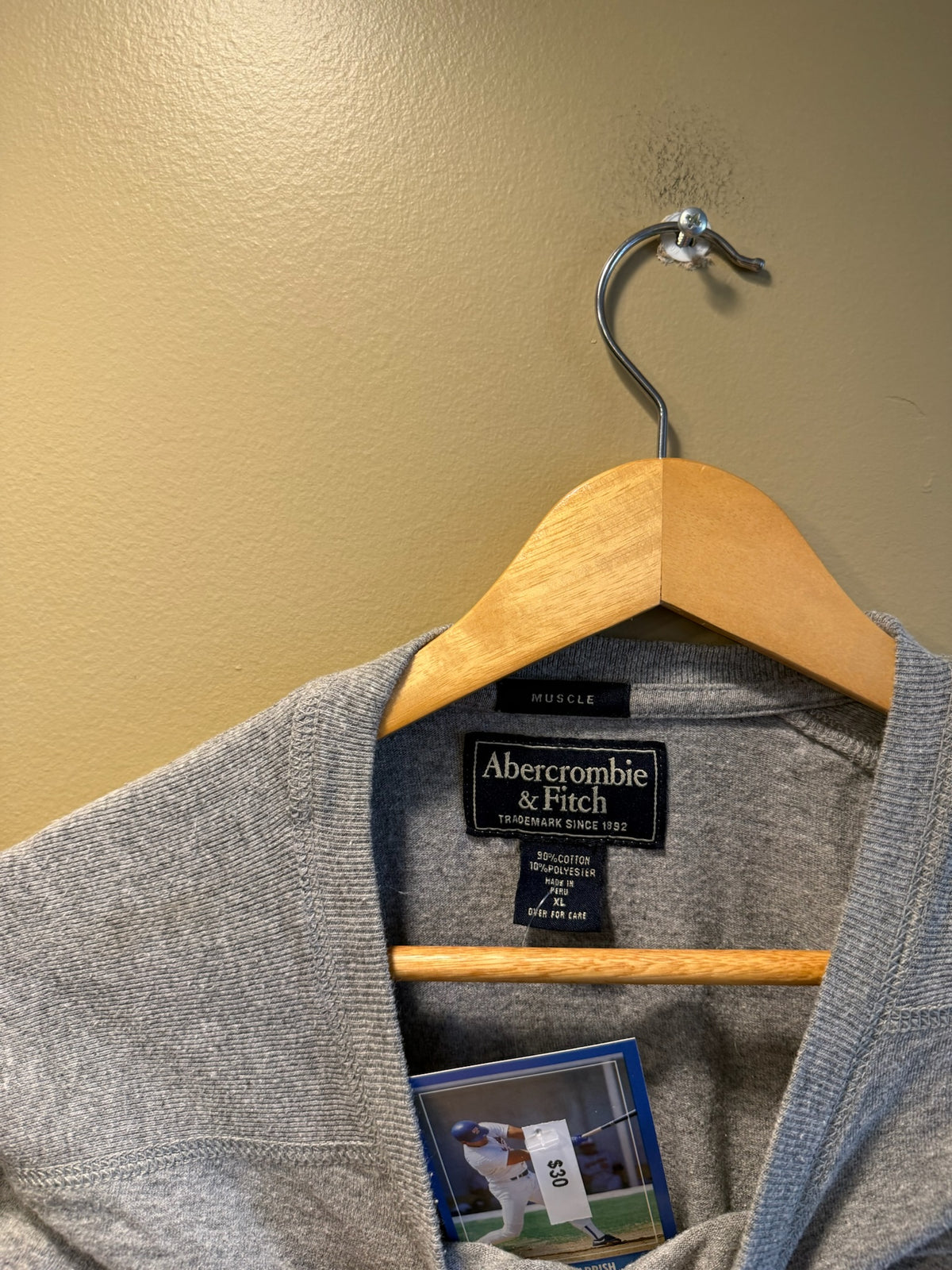 Vintage Abercrombie & Fitch Strong Fitted Long Sleeve T-Shirt - XL