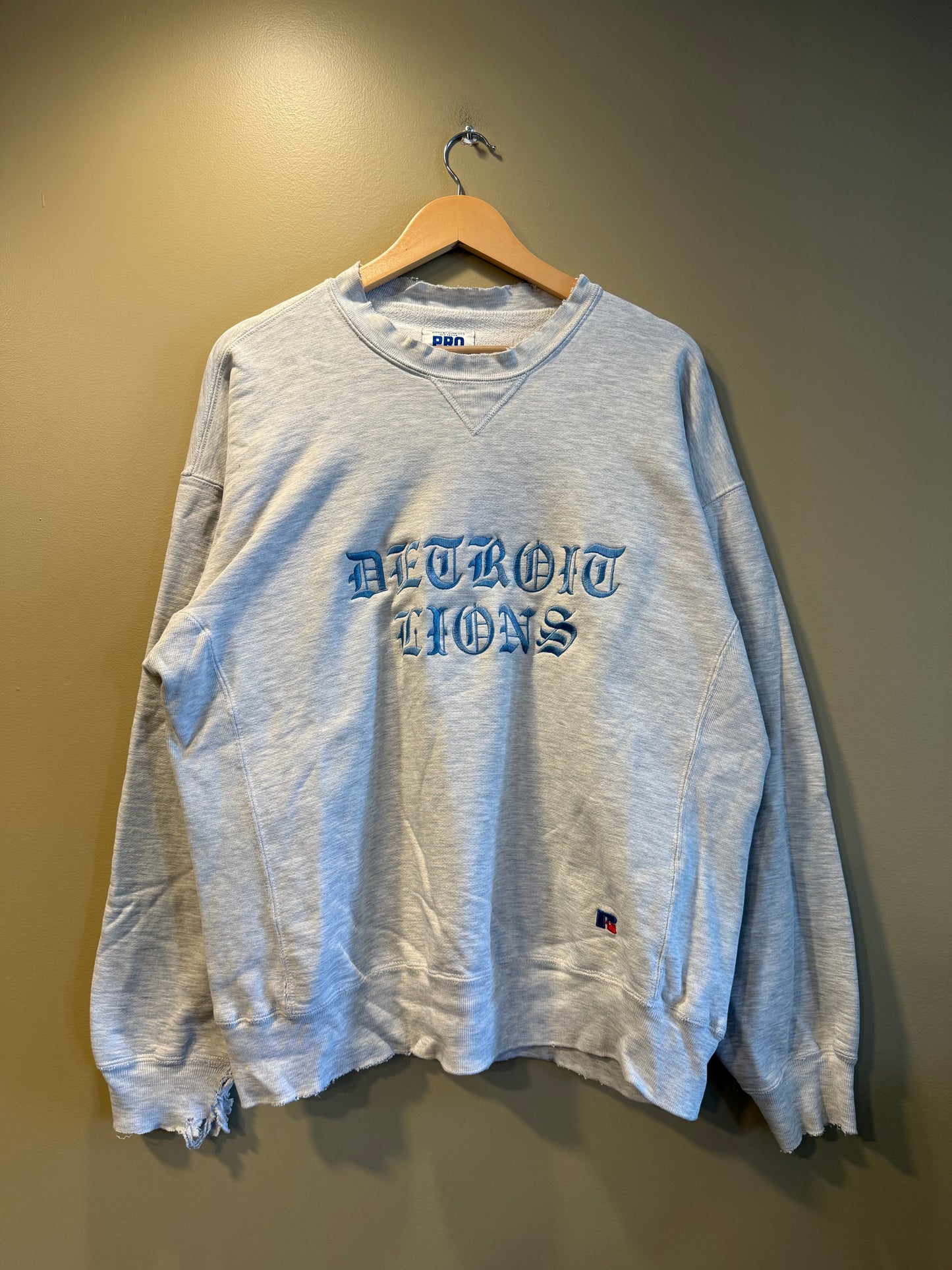 Vintage Russell Athletic Detroit Lions Old English Embroidered Crewneck Sweatshirt- XL