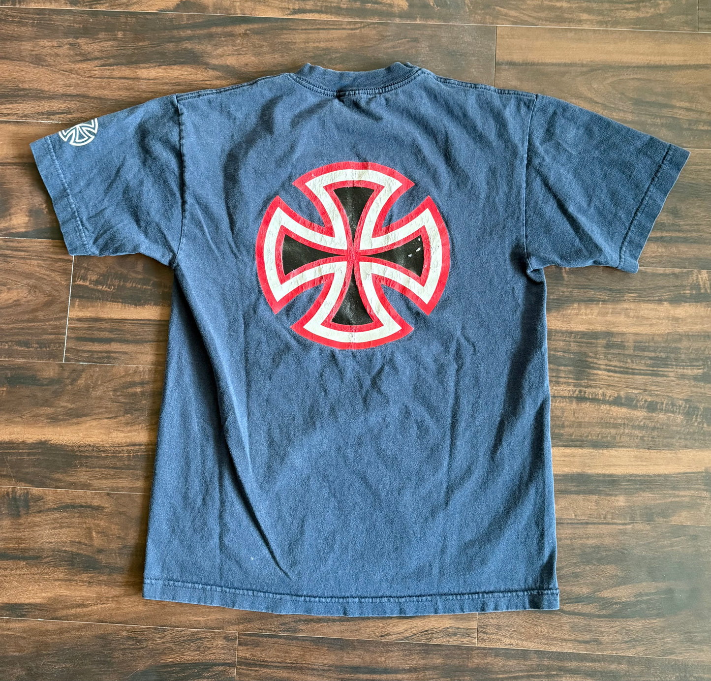 Vintage Independent Trucks Skateboarding T-Shirt- L/XL