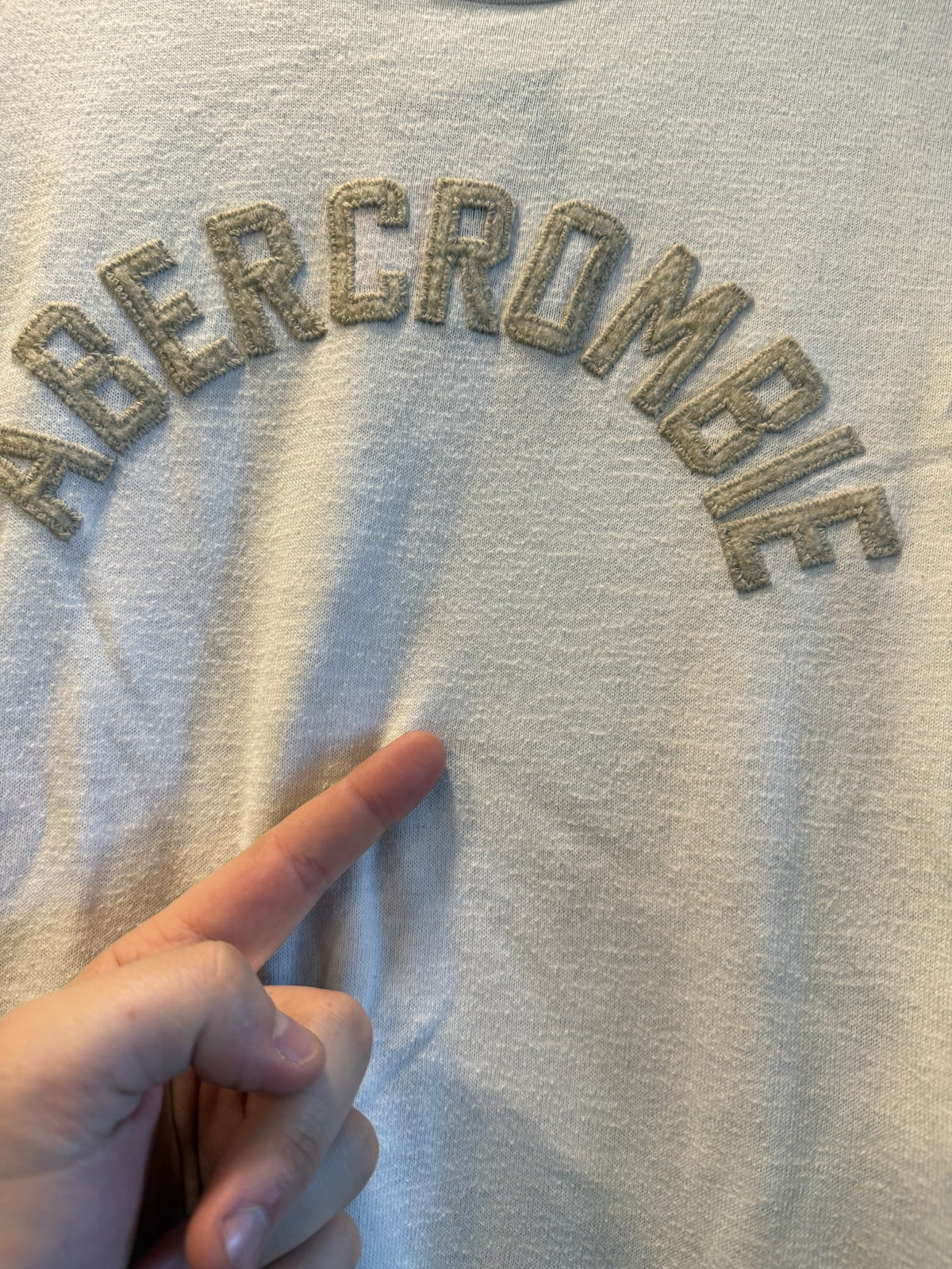 Vintage Y2K Abercrombie & Fitch White Fitted T-Shirt - S