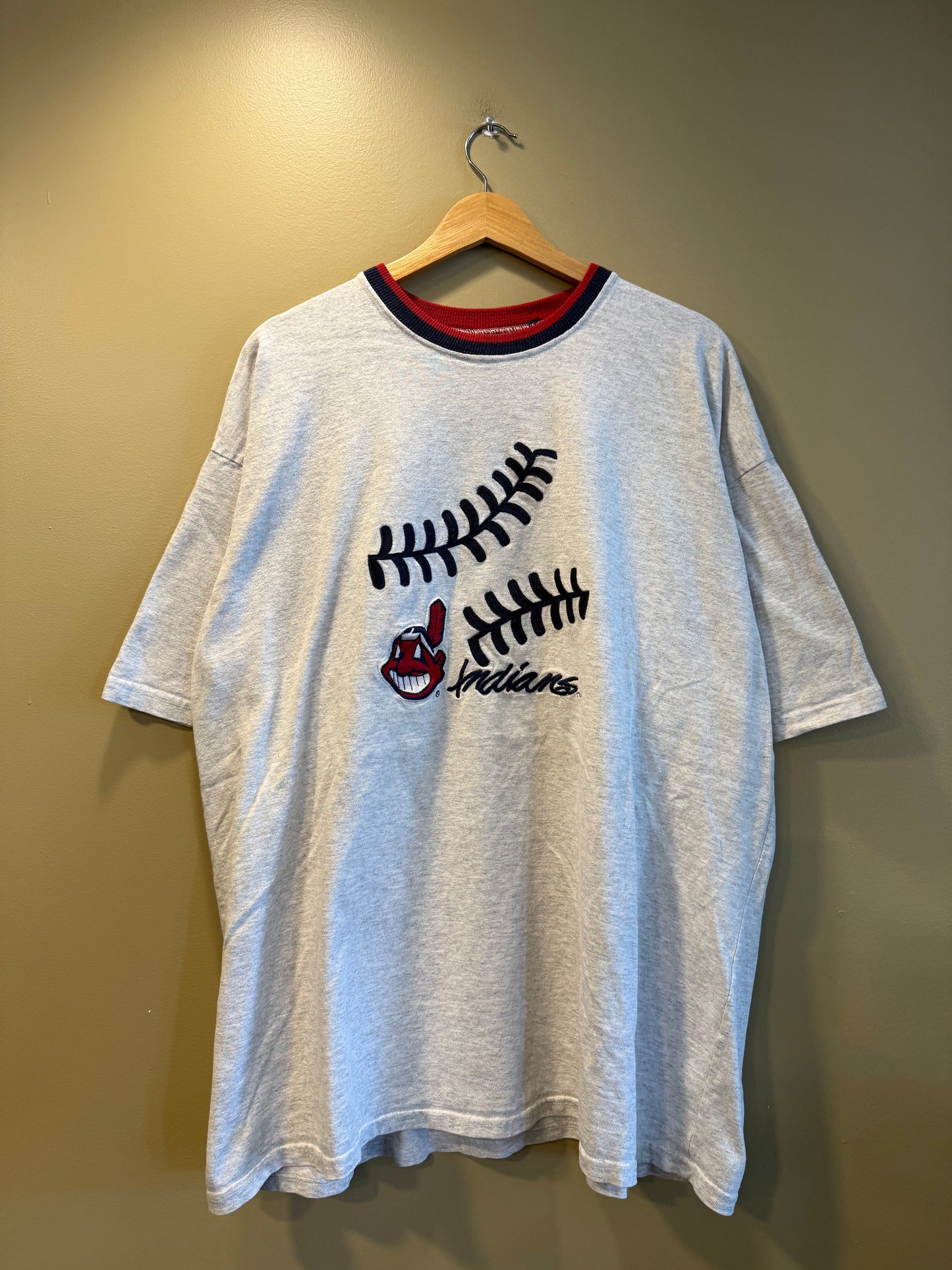 Vintage Cleveland Indians Embroidered Baseball T-Shirt- XL