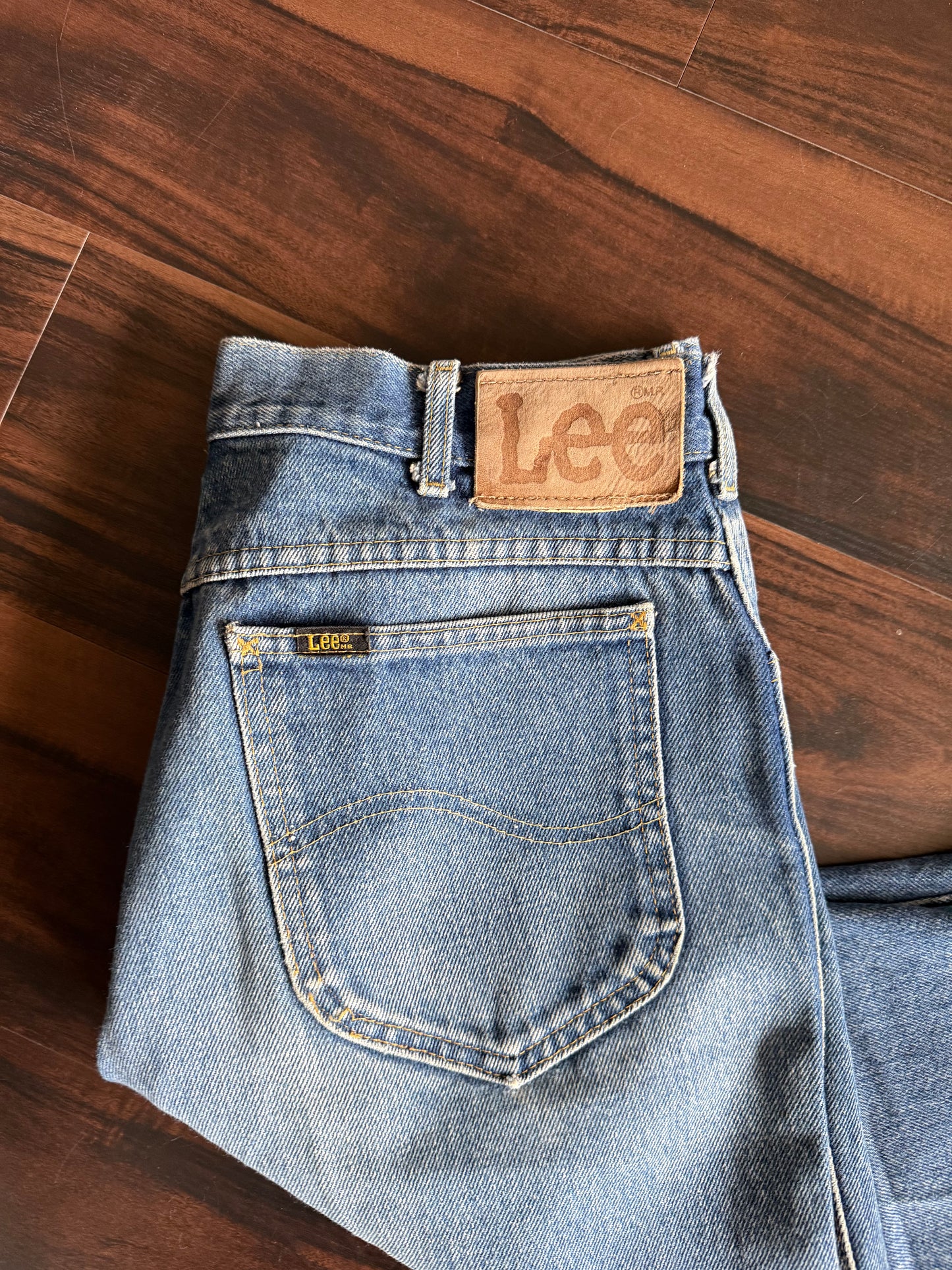 Vintage Lee Light Wash Denim Jeans- 32x33