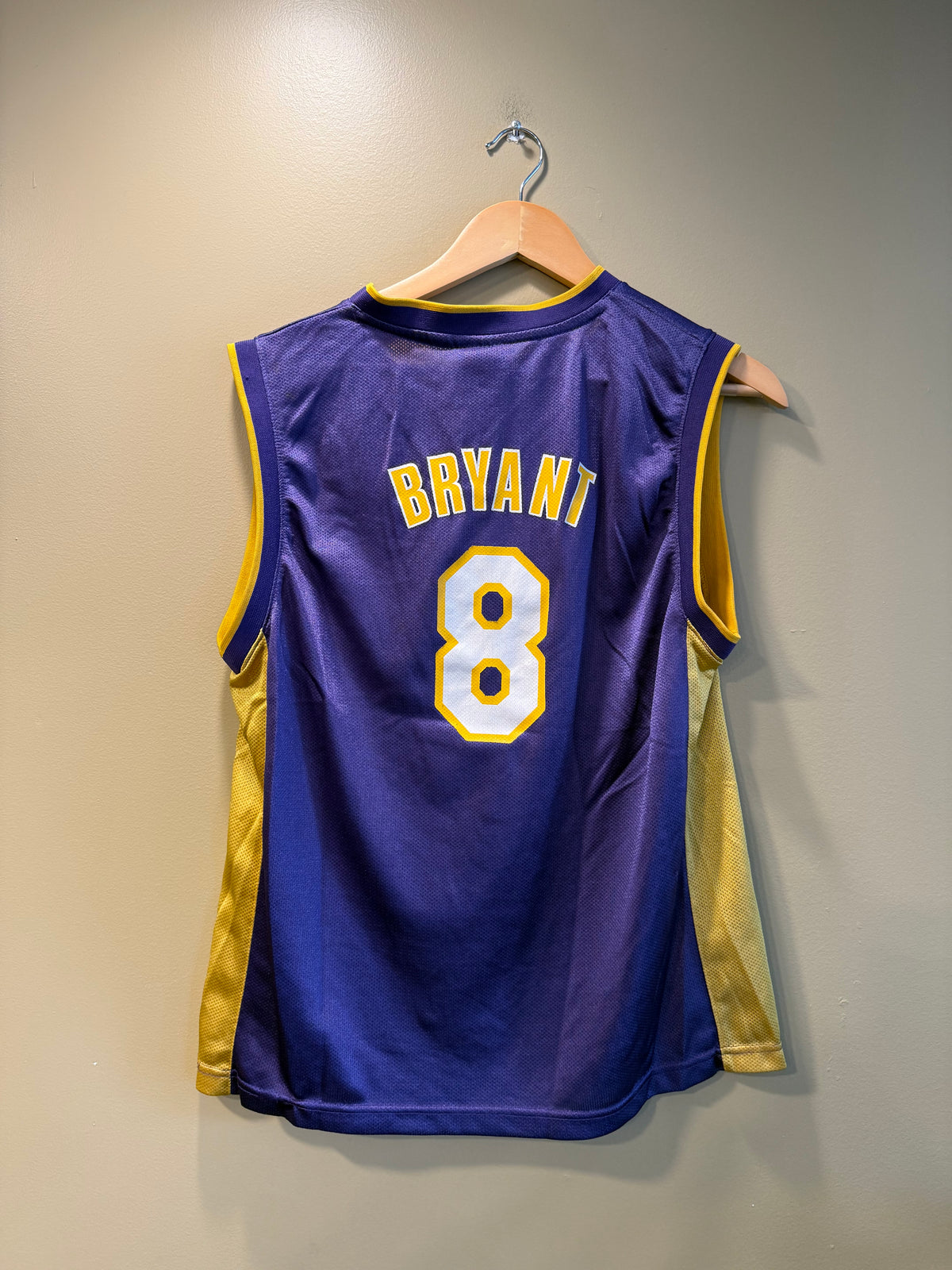 Vintage Kobe Bryant Los Angeles Lakers Purple Jersey- S