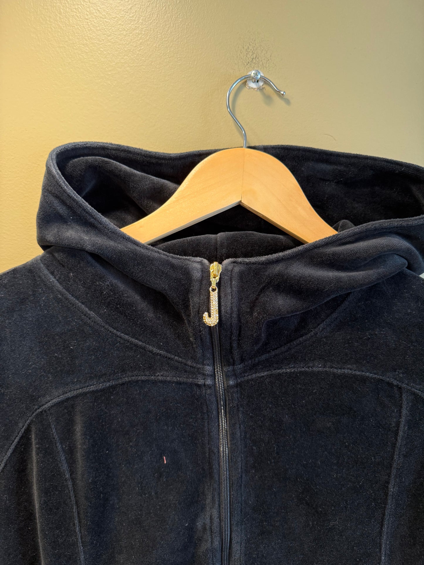 Vintage Juicy Couture Black Velour Zip-Up Hoodie Sweatshirt- L