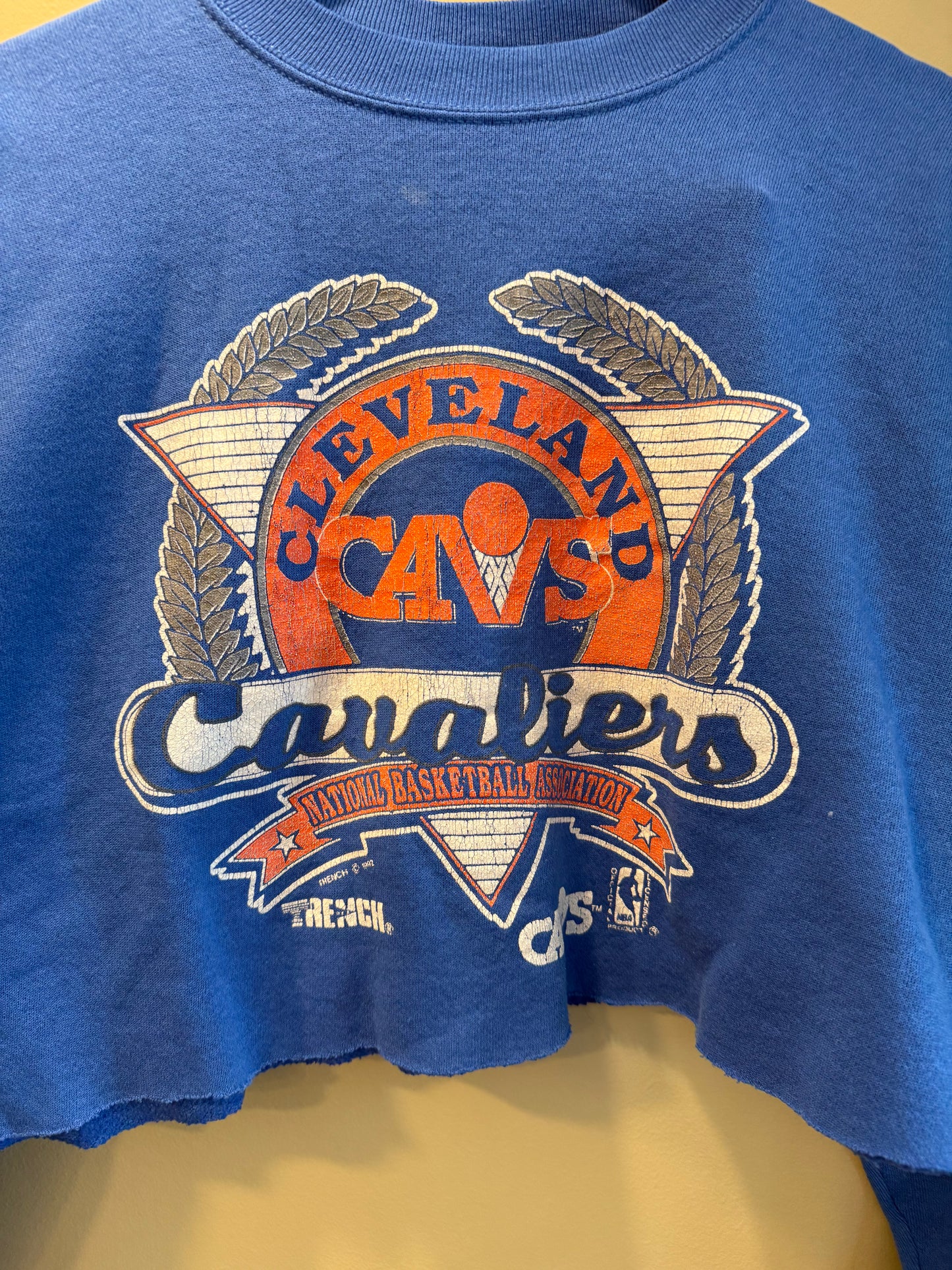 Vintage Cleveland Cavaliers Blue Cropped Crewneck Sweatshirt- L