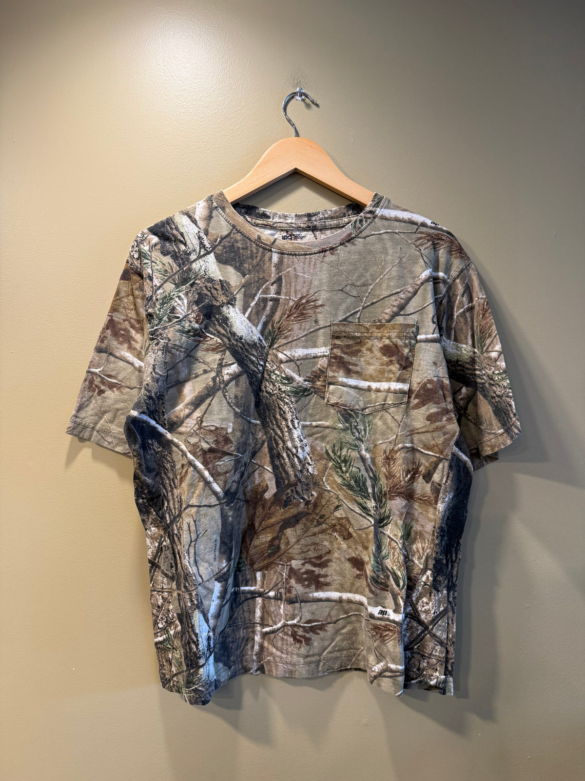 Vintage IPG Tree Camo Pocket T-Shirt- M