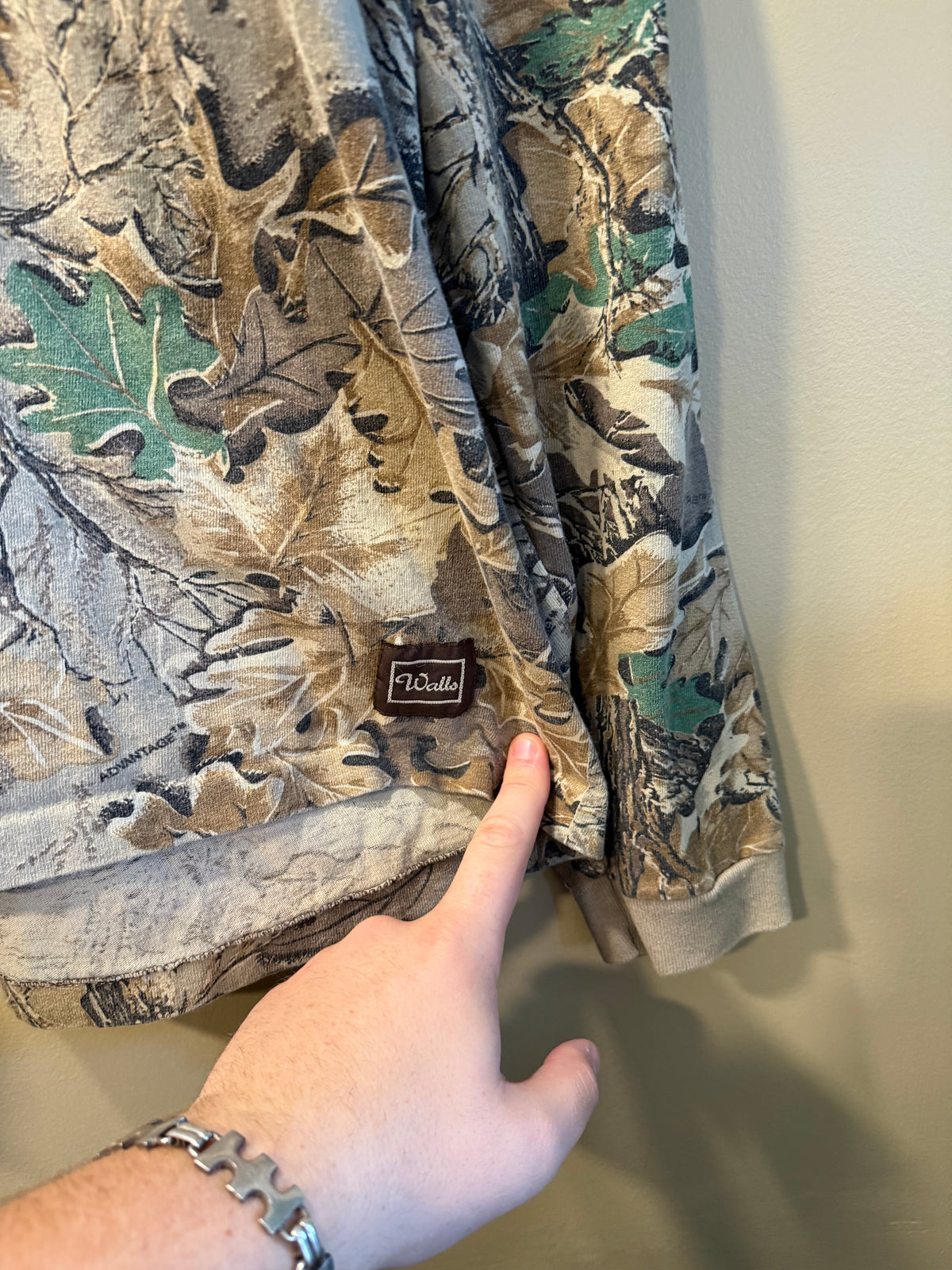 Vintage Walls Advantage Tree Camo Long-Sleeve Pocket T-Shirt- XXL