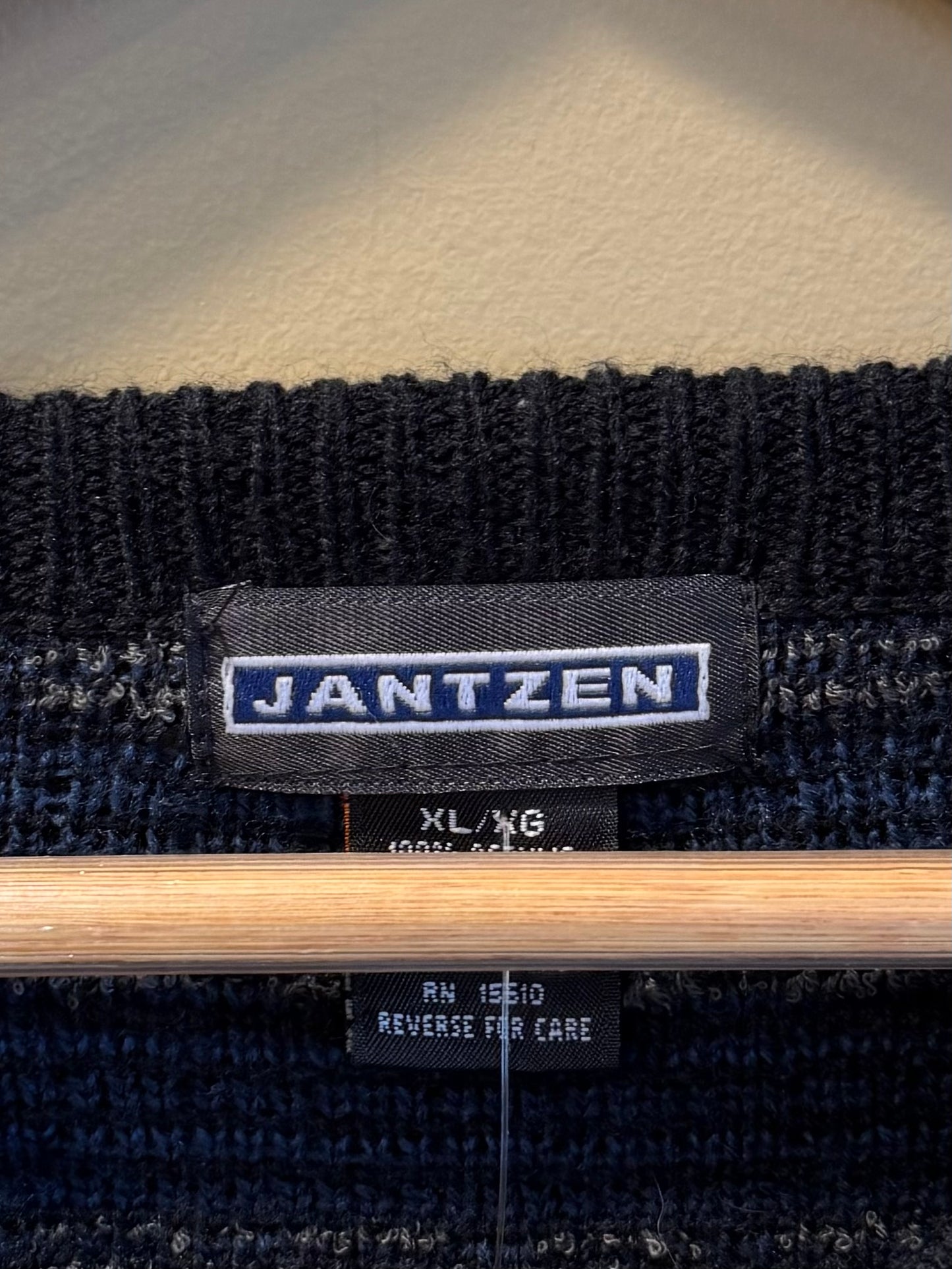 Vintage Jantzen V-Neck Patterned Sweater- L/XL