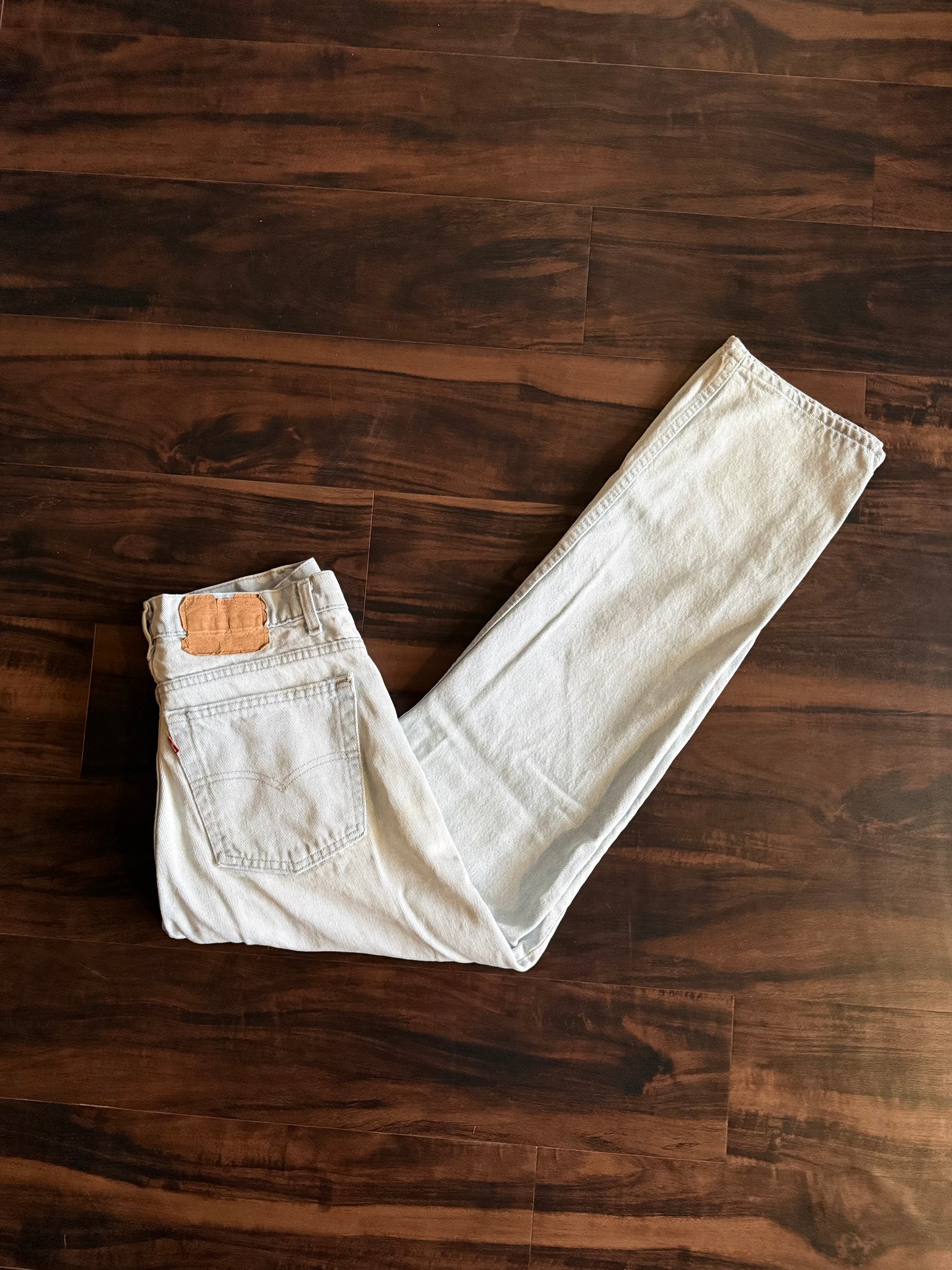 Vintage Levi’s 505 Light Wash Denim Jeans- 31x32