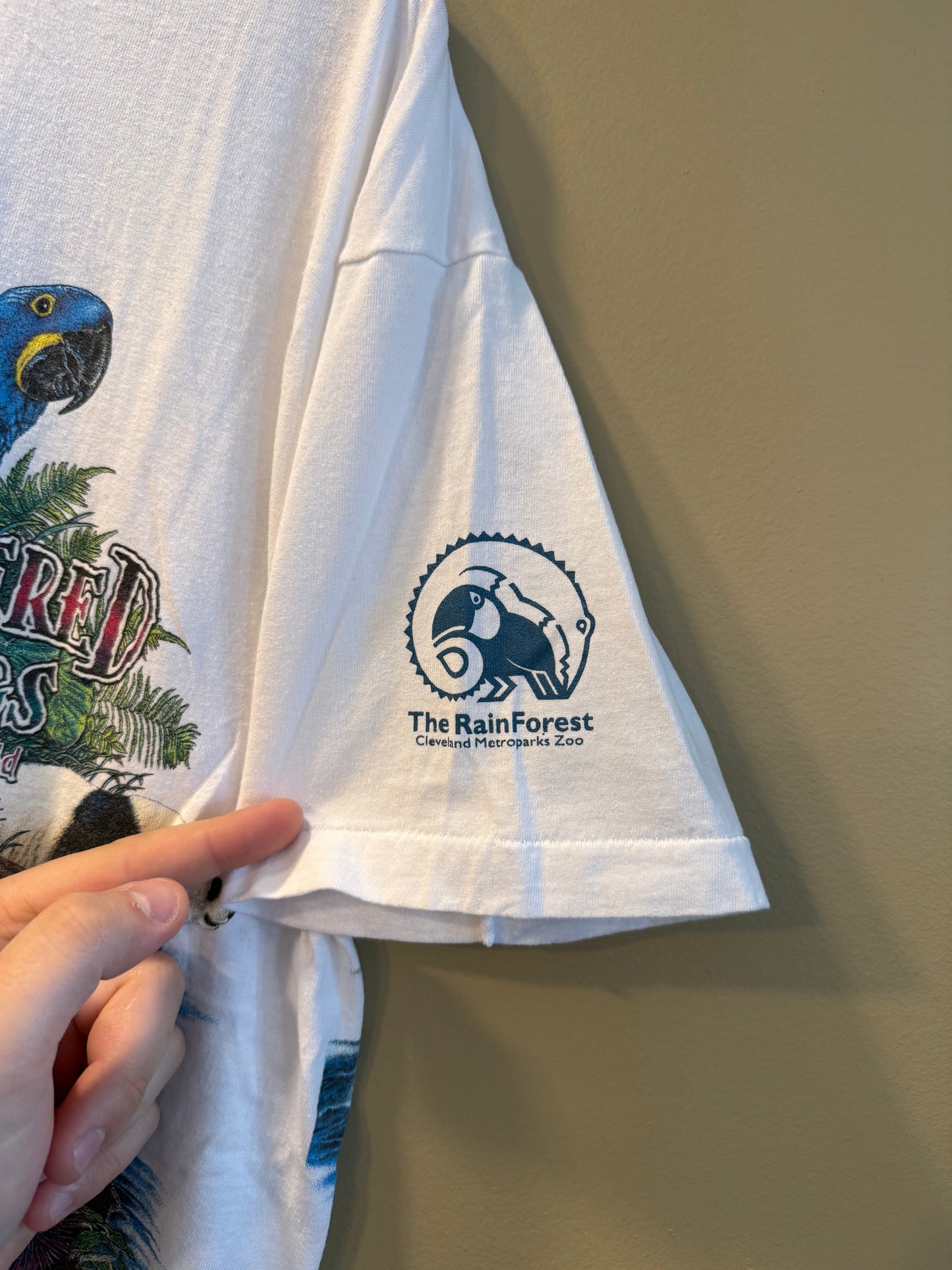 Vintage Endangered Species of the World Wrap-Around T-Shirt- L/XL