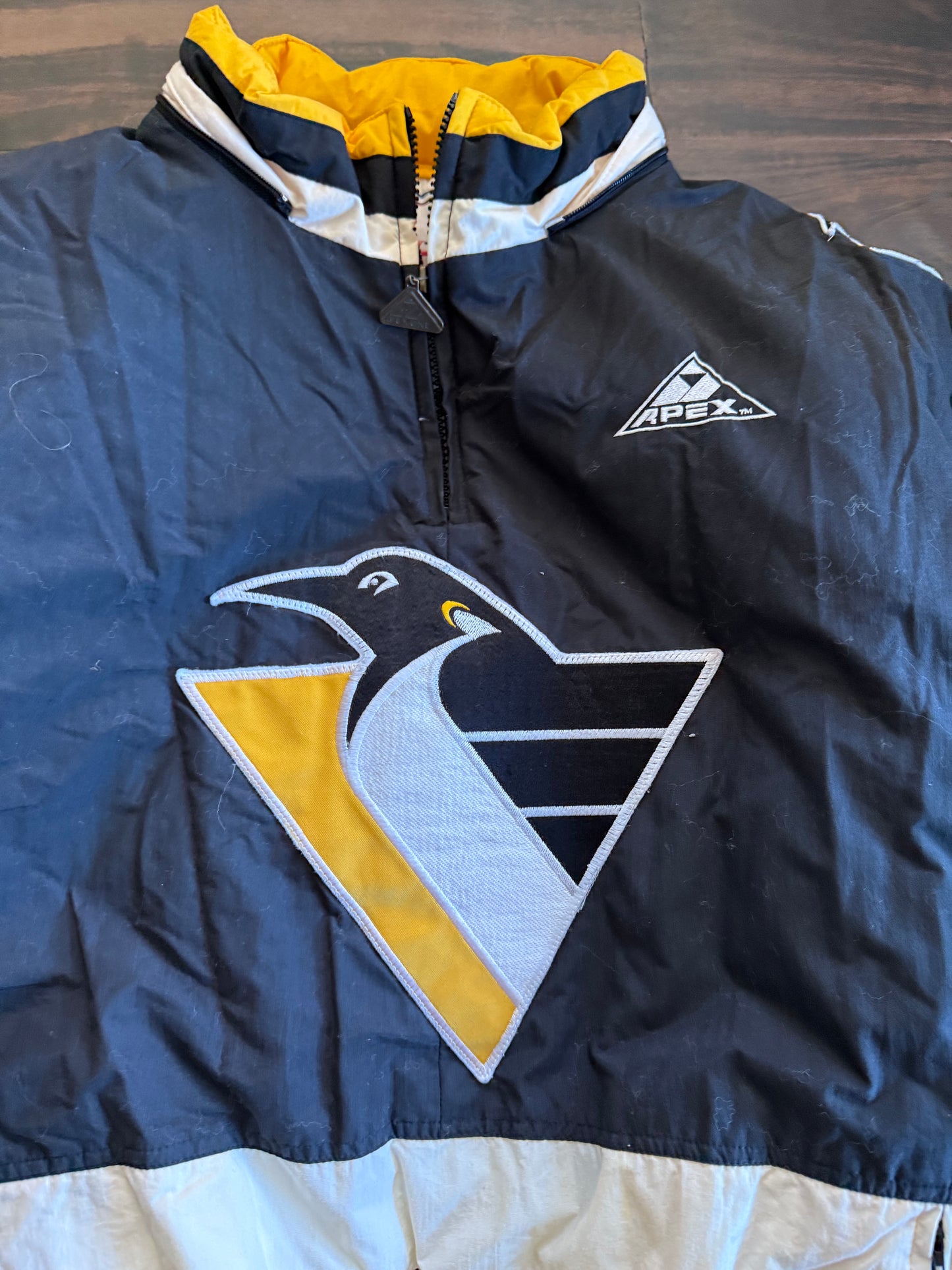 Vintage Apex One Pittsburgh Penguins NHL Puffer Jacket- XL