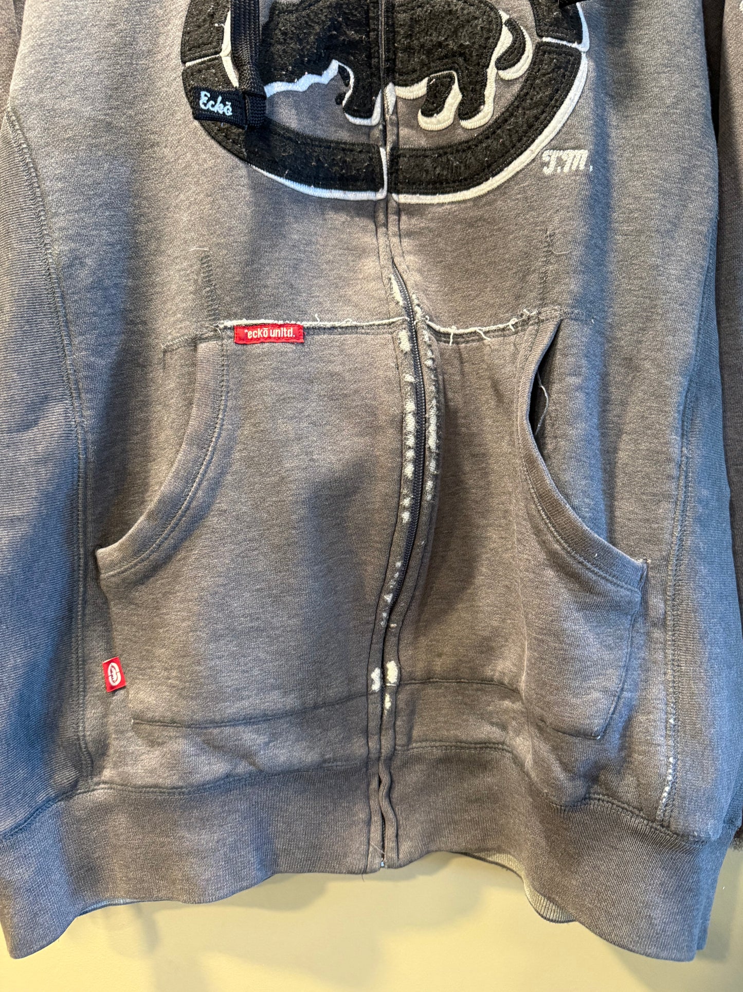 Vintage Ecko Unlimited Gray Zip-Up Hoodie Sweatshirt- M